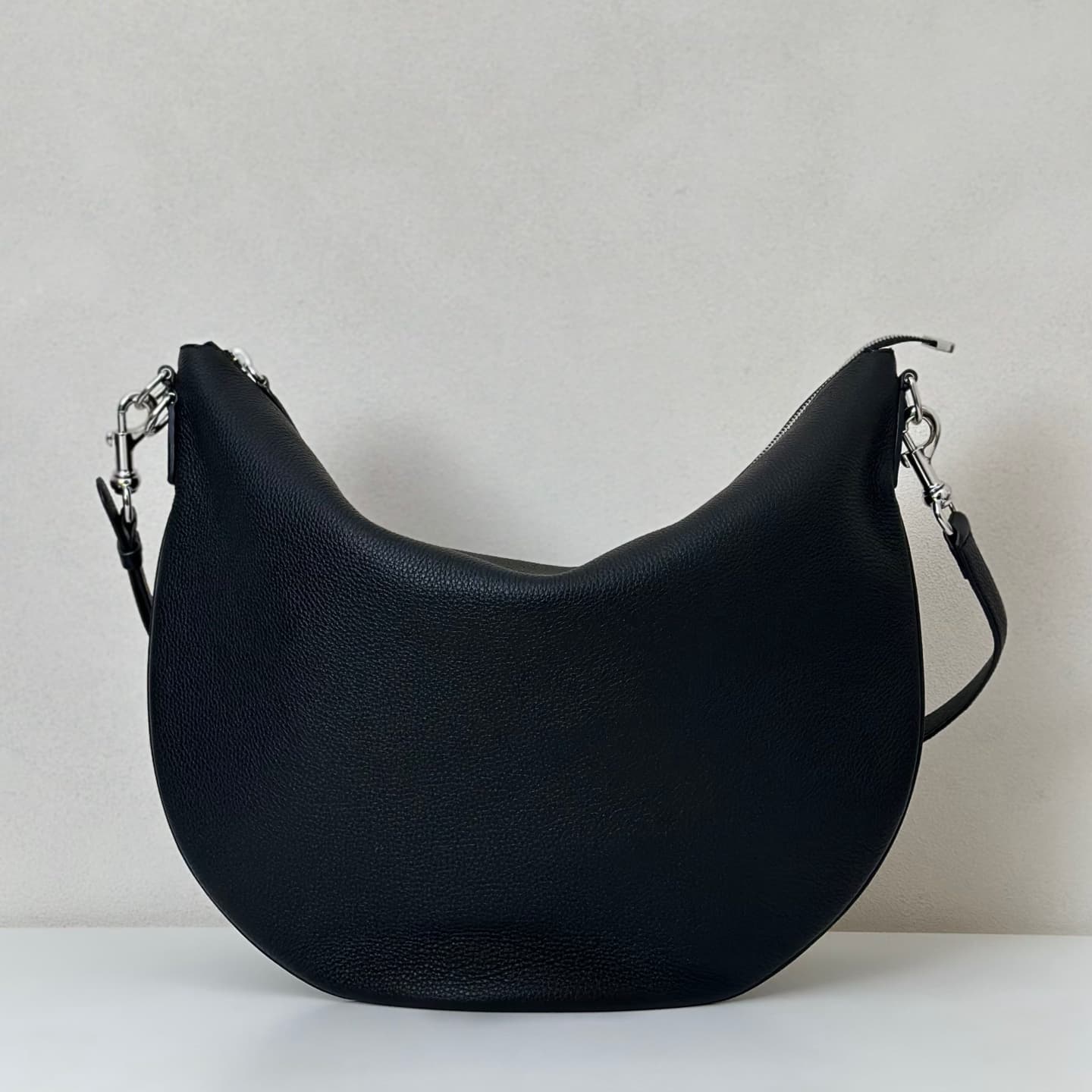 Gucci B large shoulder bag Black 800194 High