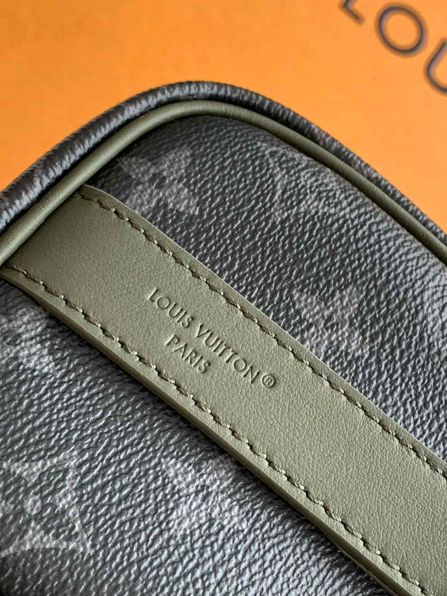 Louis Vuitton Keepall Bandoulière 25 Khaki Green Monogram Eclipse coated canvas M28638 High