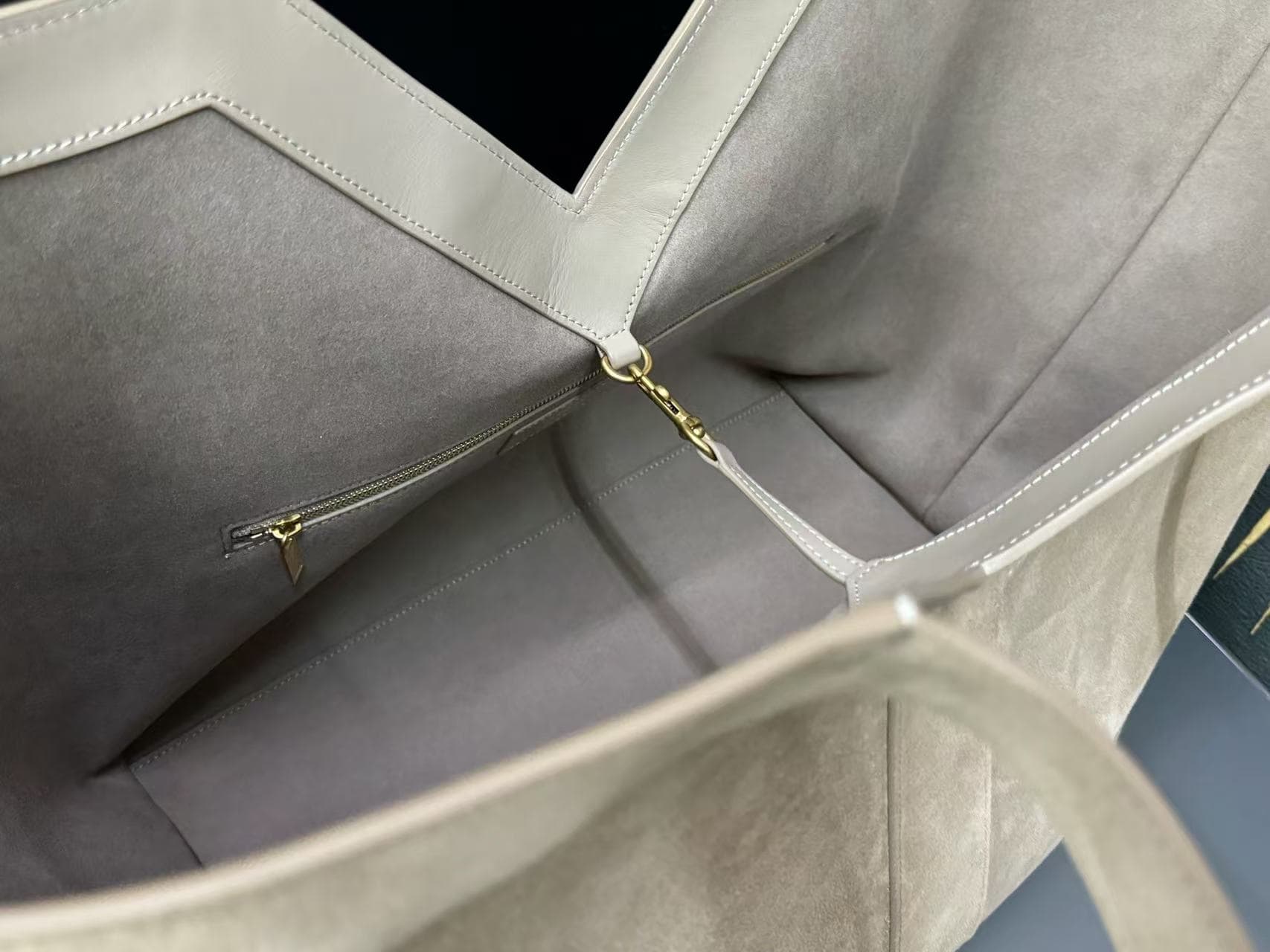 Saint Laurent Y tote in suede in Grey High