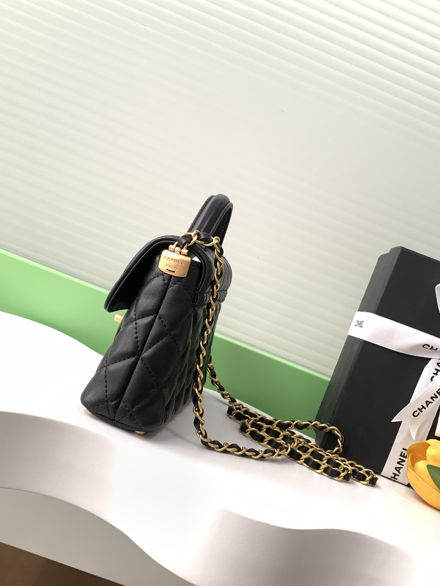 SMALL FLAP BAG WITH TOP HANDLE Lambskin Gold-Metal AS5355 Black A