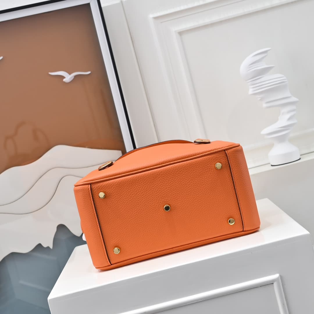 Hermes Lindy 19/26cm Bag Calfskin Leather High