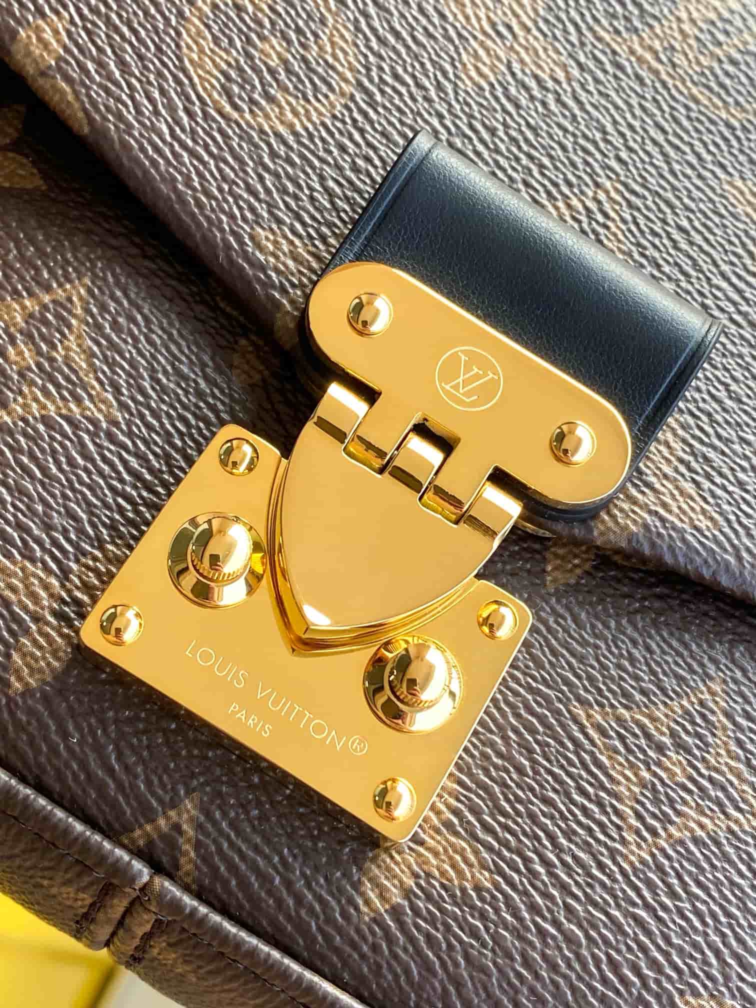 Louis Vuitton Trunkie East West Monogram Canvas M27266 High