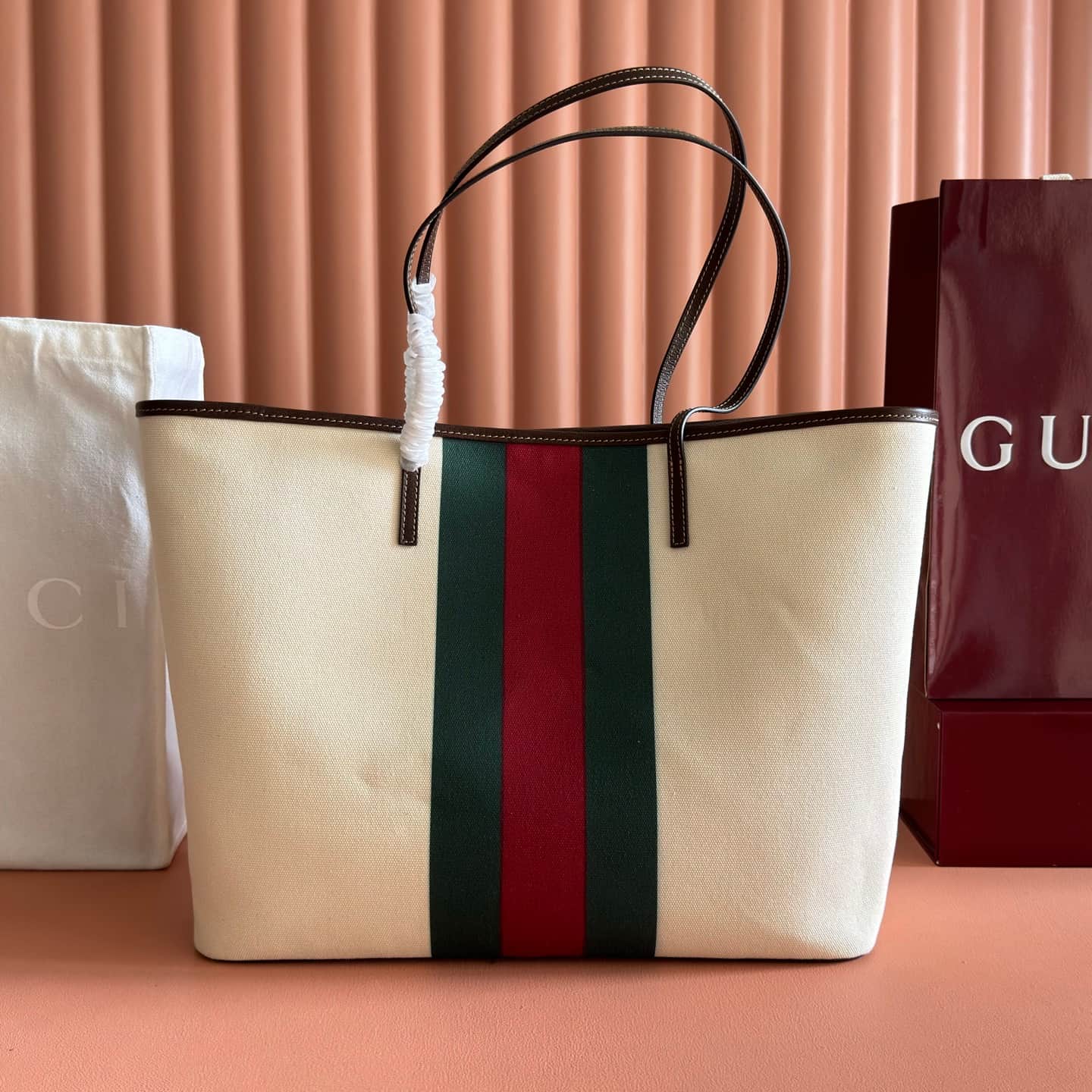 Gucci Tribeca large tote bag with charm natural canvas ‎A0034D High