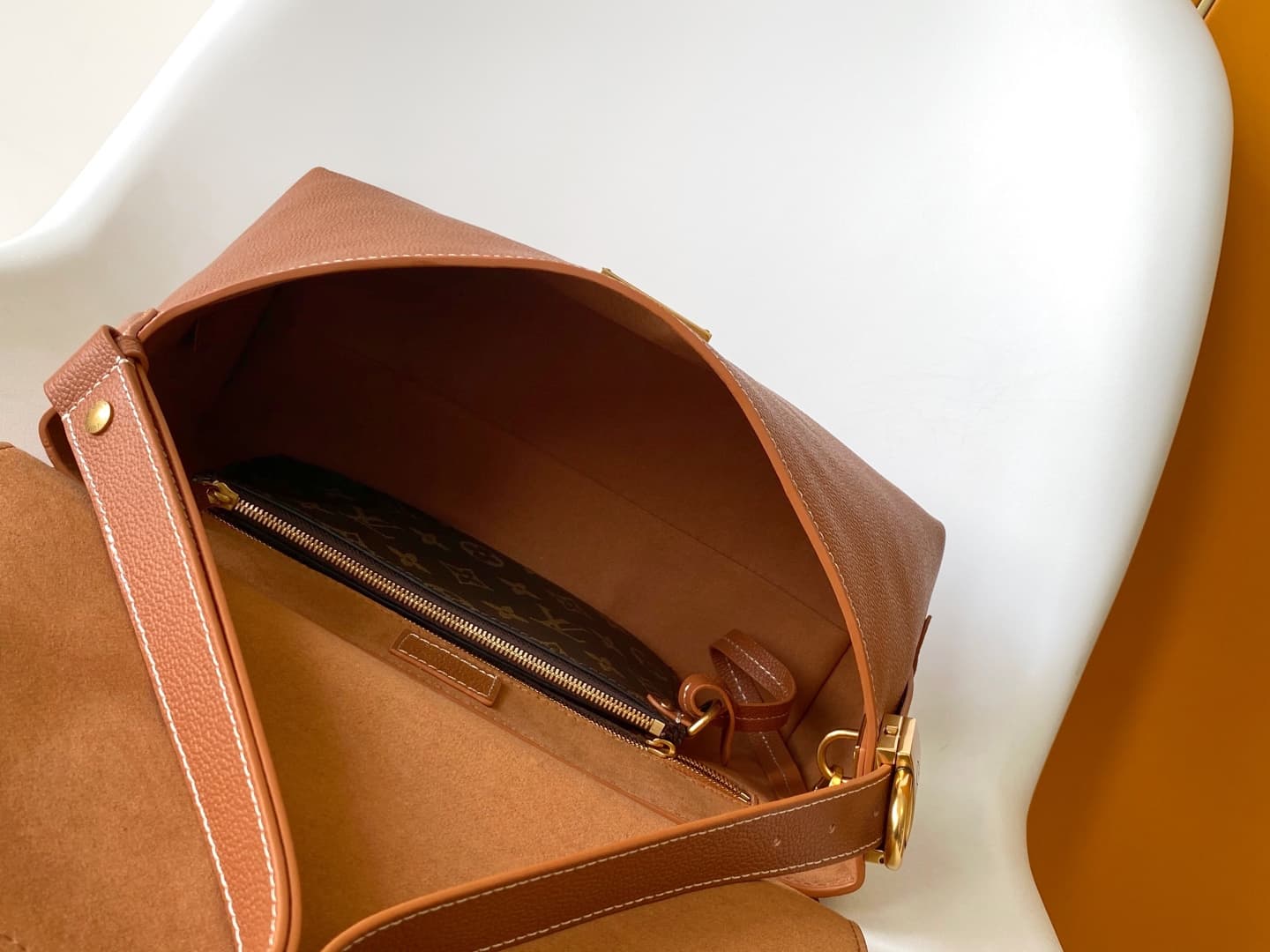 Louis Vuitton Low Key Messenger Cognac Brown Calfskin leather M13151 High