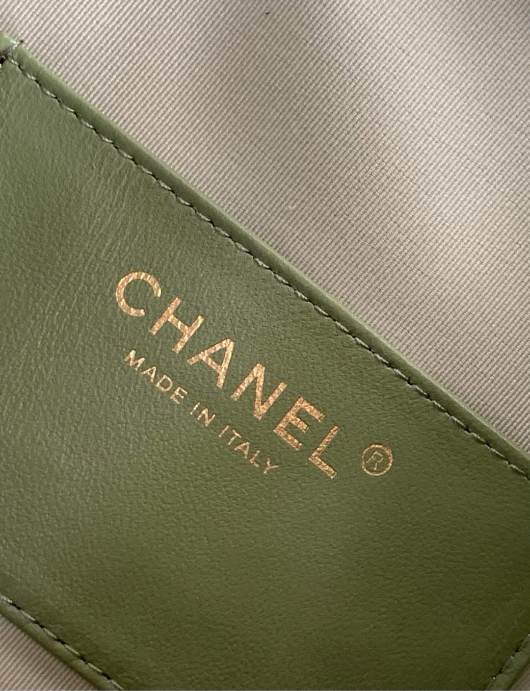Chanel 25 Medium Hobo Medium handbag AS5311 Suede & Gold-tone Metal Green High