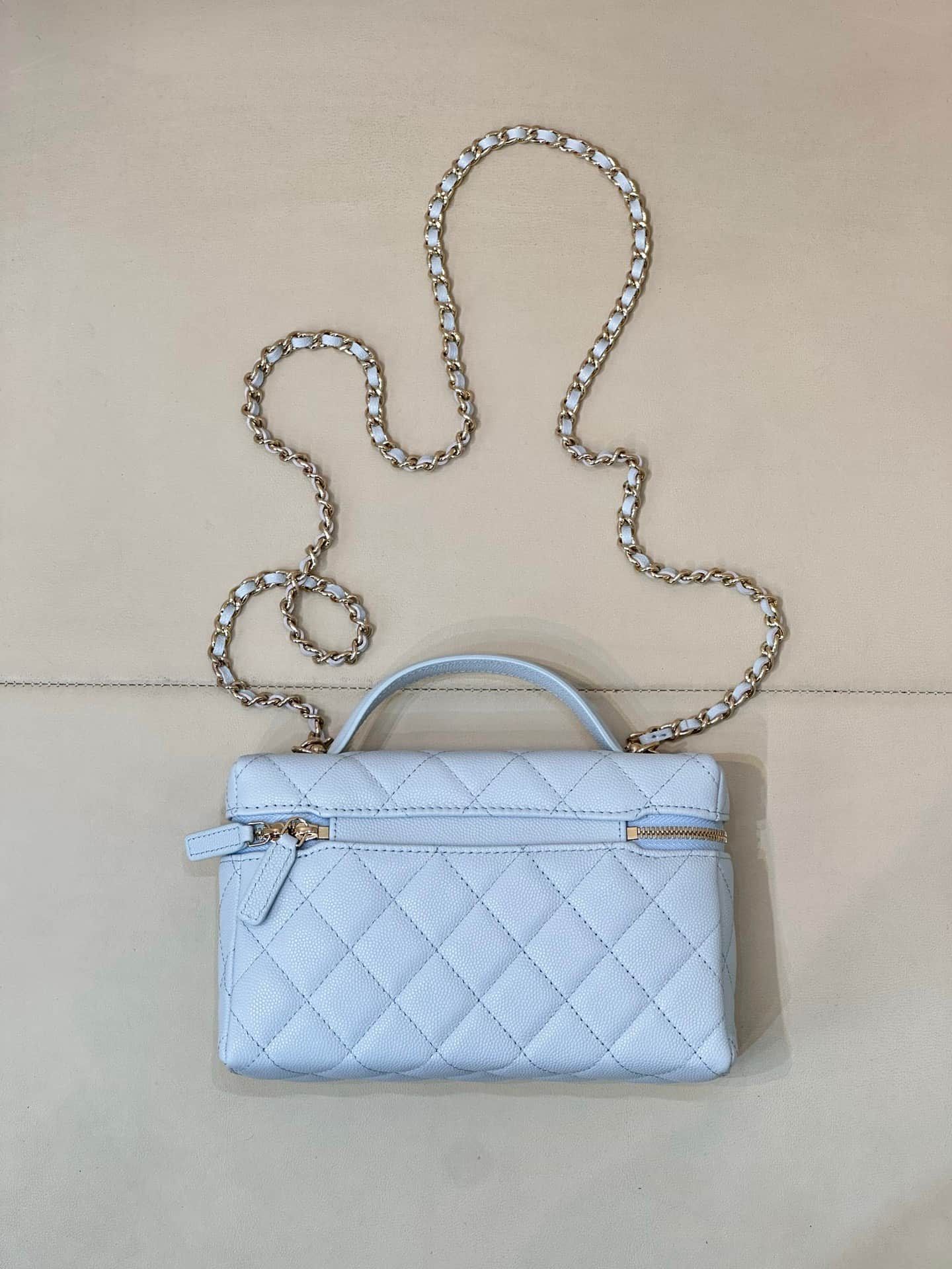 Chanel Classic Vanity with Chain Grained Calfskin & Gold-Tone Metal Blue AP4385 TOP