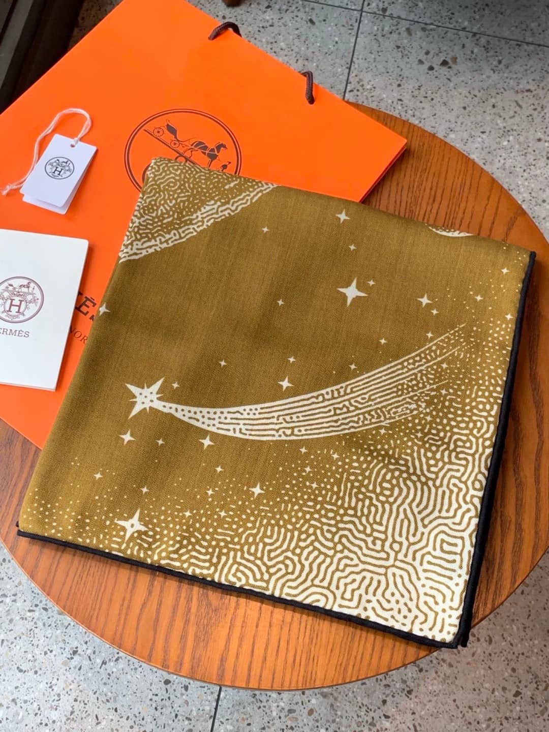 Hermes Clair de Lune Shawl 140