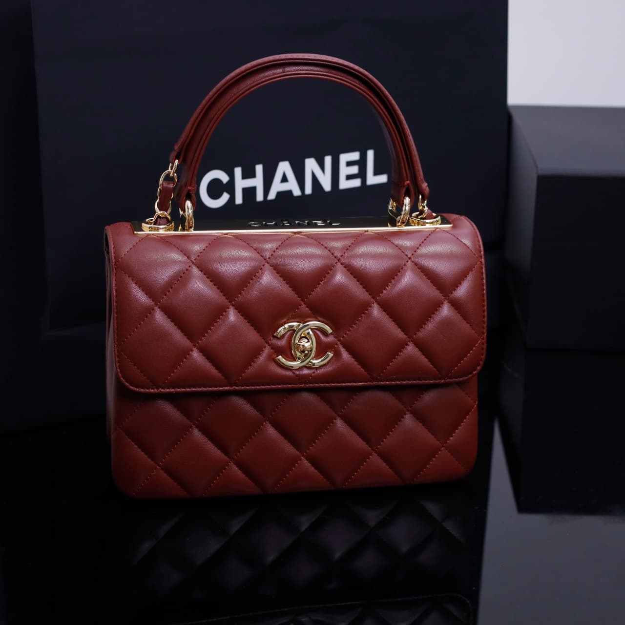 SMALL FLAP BAG WITH TOP HANDLE Lambskin Gold Metal Burgundy A