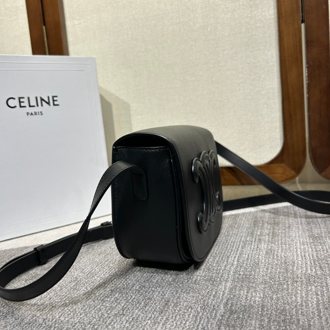 CELINE Folco Cuir Triomphe Shoulder Bag in Black Calfskin Leather High