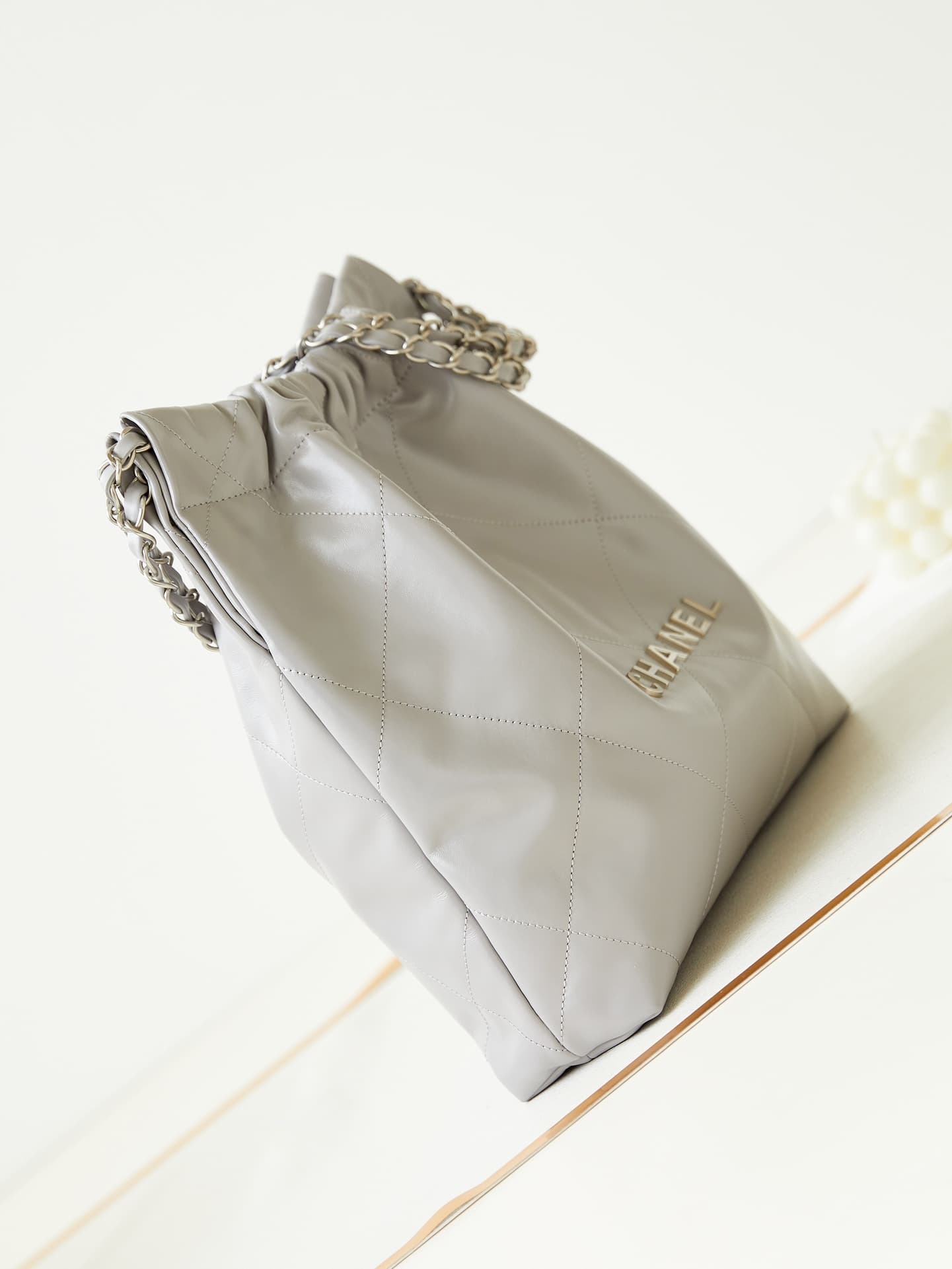 Chanel 22 SMALL HANDBAG Shiny Calfskin & Silver-Tone Metal AS3260 Grey A
