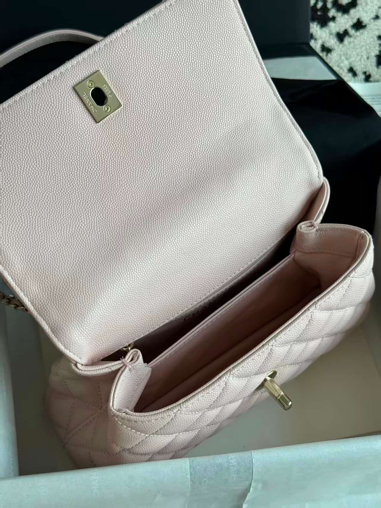FLAP BAG WITH TOP HANDLE Grained Calfskin & Gold-Tone Metal A92990 Light Pink TOP
