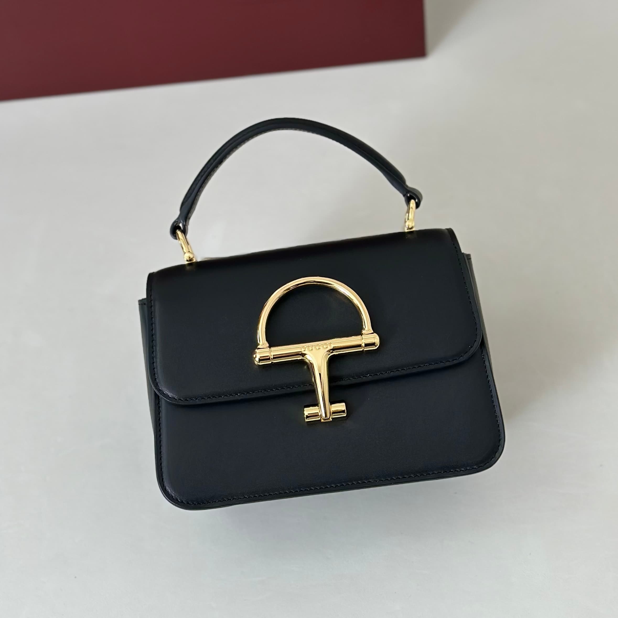 Gucci Siena small top handle bag 855536 Black High