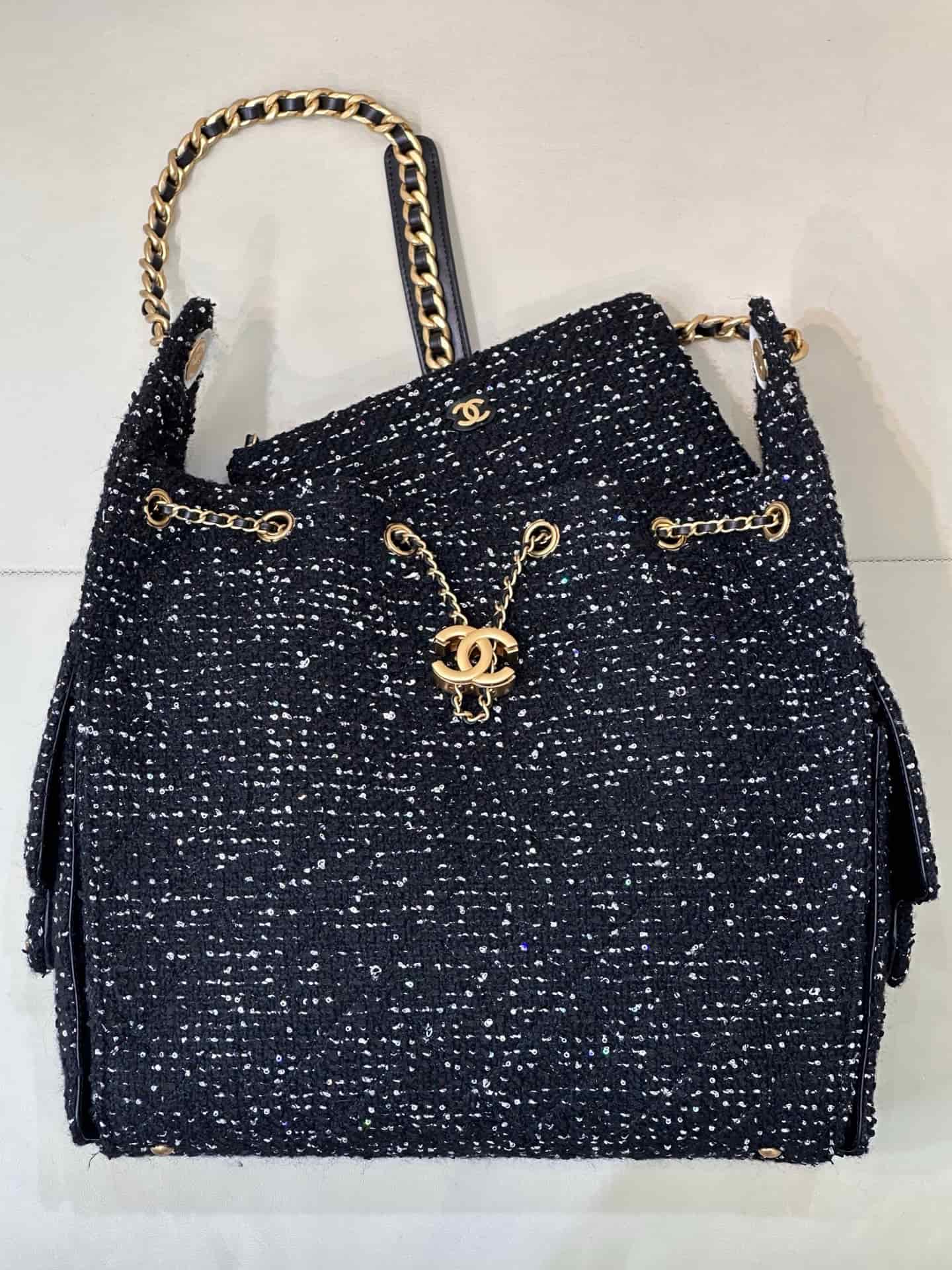 Chanel 25 Medium Hobo handbag AS5311 Wool Tweed & Gold-Tone Metal Black & White TOP