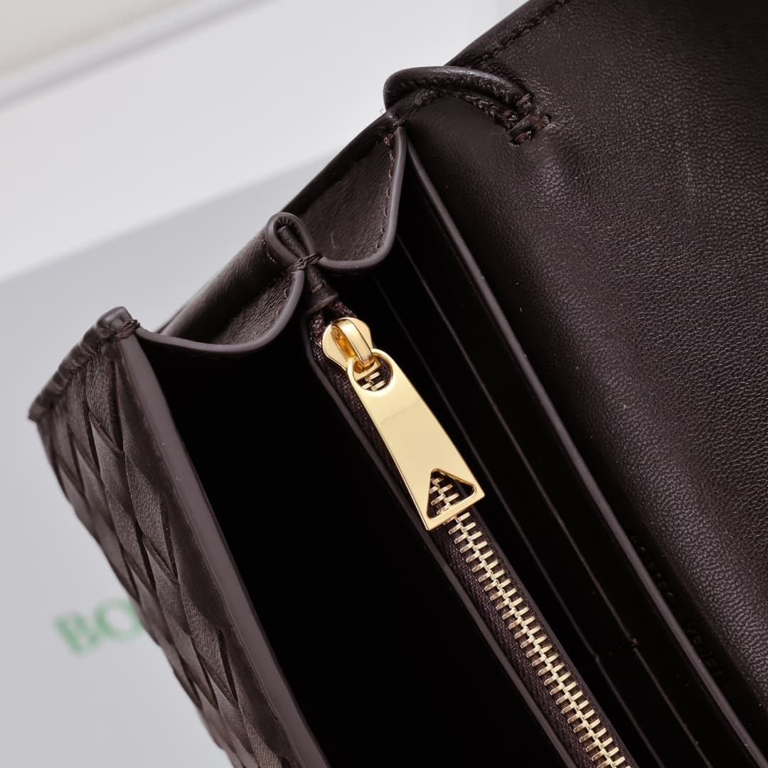 BV Andiamo Clutch Fondant High