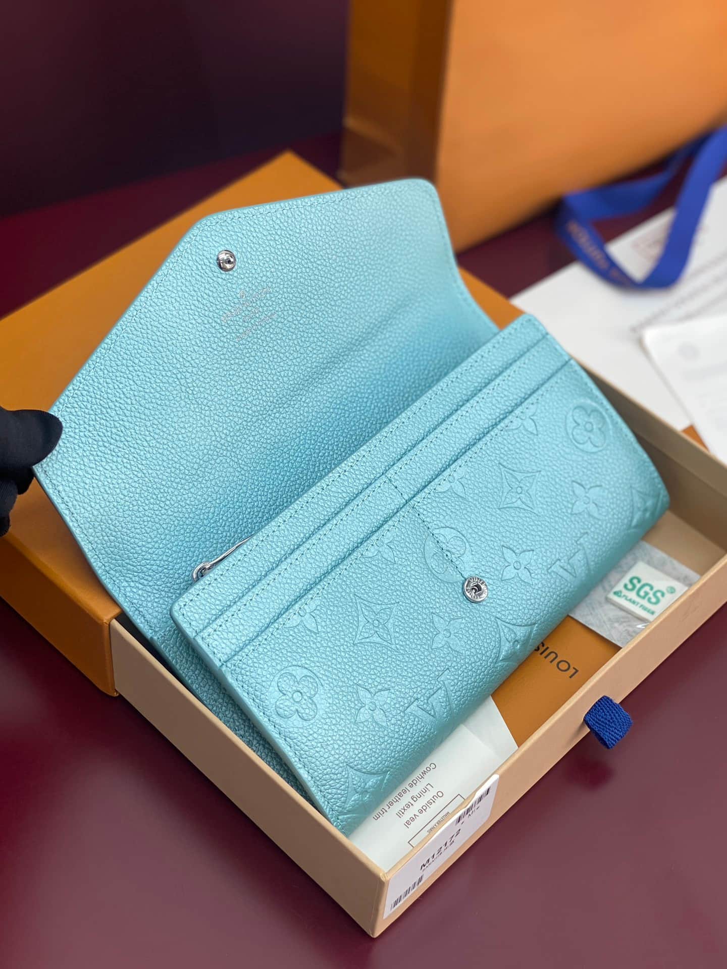 Louis Vuitton Sarah Wallet Supple grained cowhide leather M12172 Azur Frost High