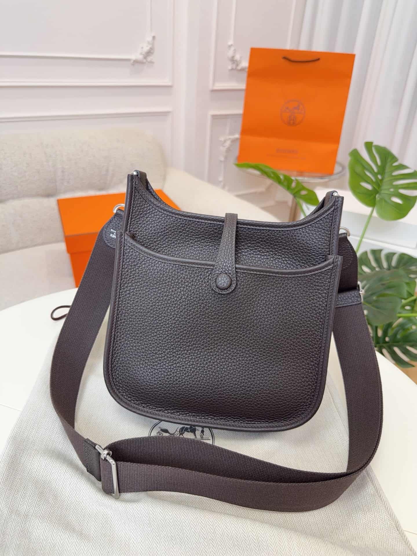 Hermes Evelyne Mini 23 Bag Calfskin In Ebony WAX High