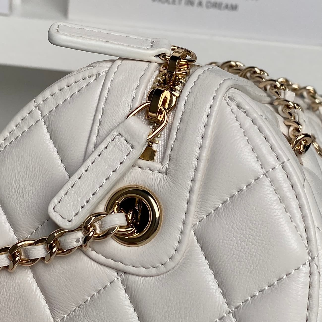 Chanel Classic Clutch with Chain Lambskin & Gold-Tone Metal White AP4474 High