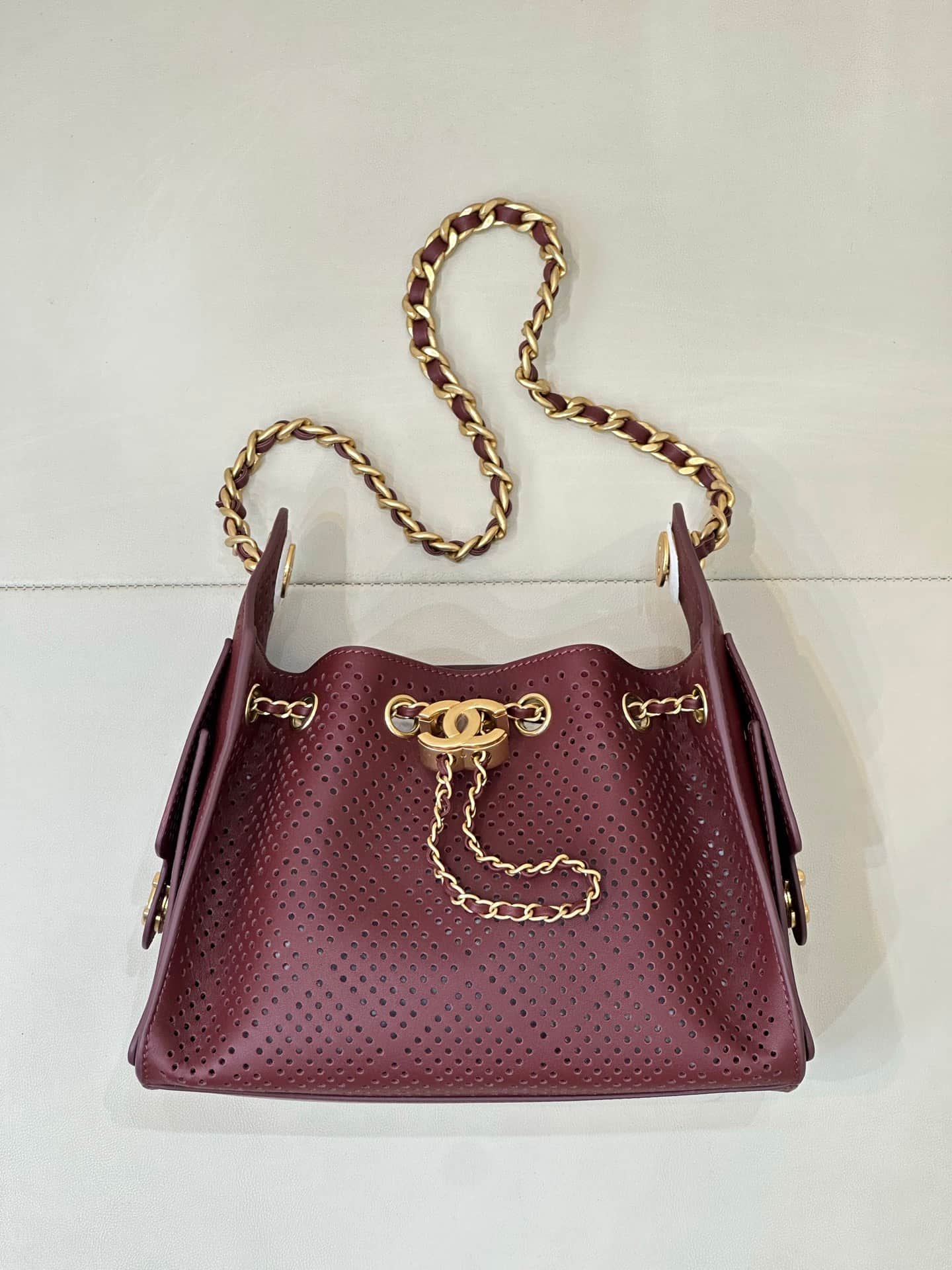 Chanel 25 Mini Hobo handbag AS5631 Perforated Calfskin & Gold-Tone Metal Claret TOP