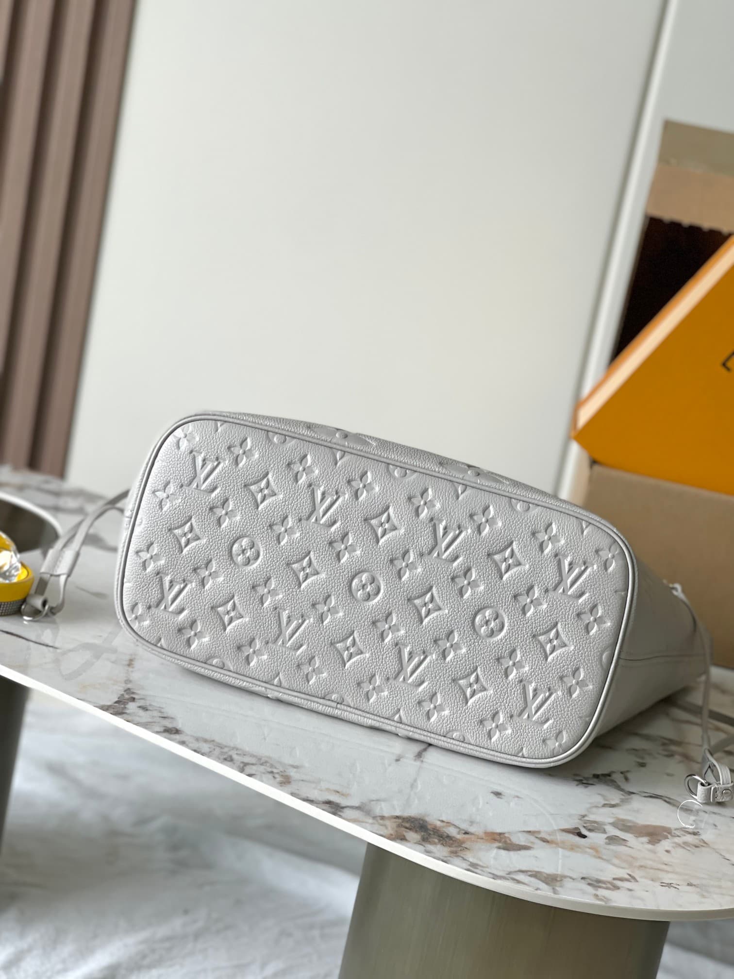 Louis Vuitton Neverfull MM Monogram Empreinte Leather M13758 Brume Gray TOP