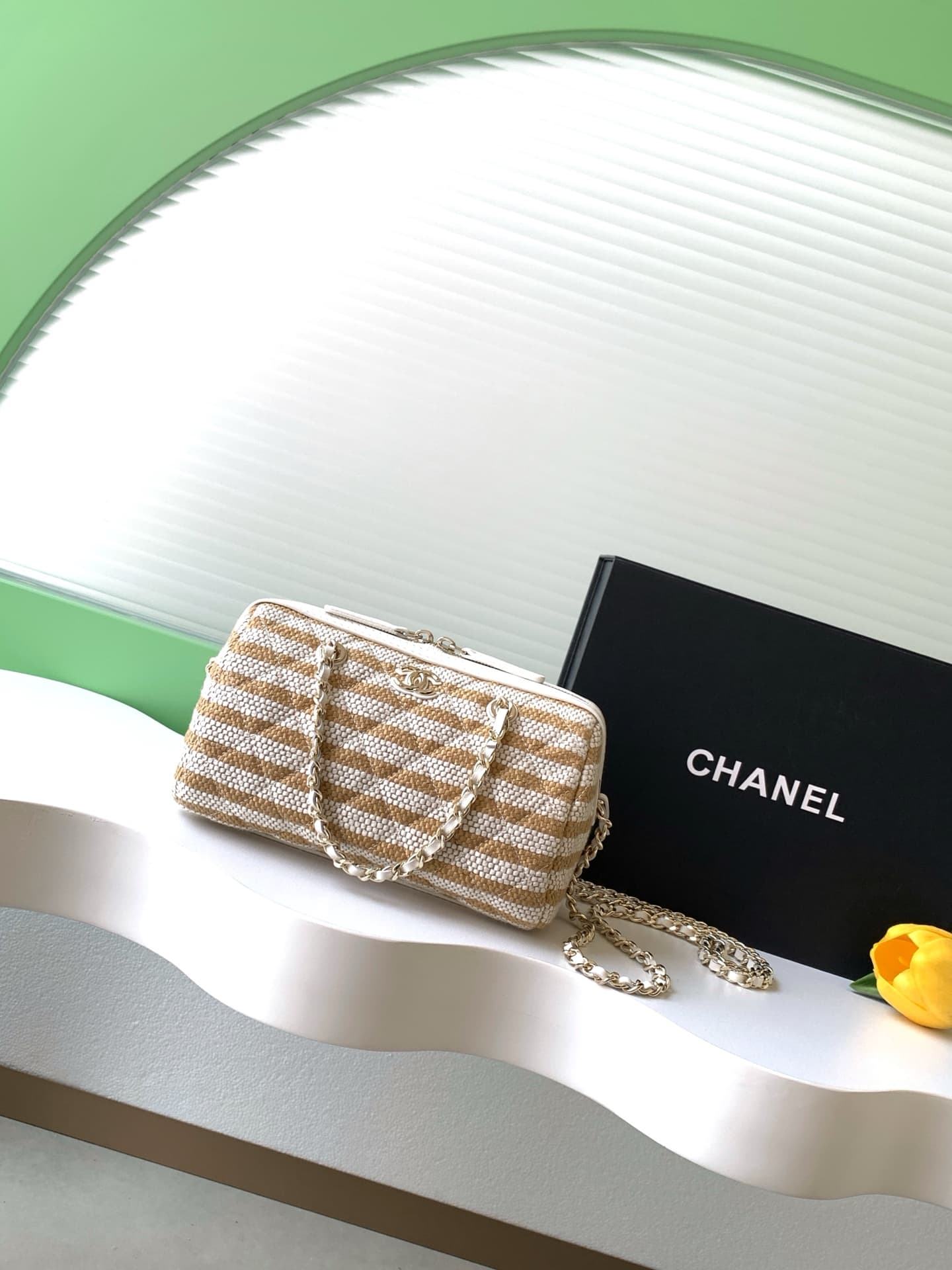 Chanel Clutch with Chain Printed Fabric & Gold-Tone Metal Beige & Light Beige AP4986 A
