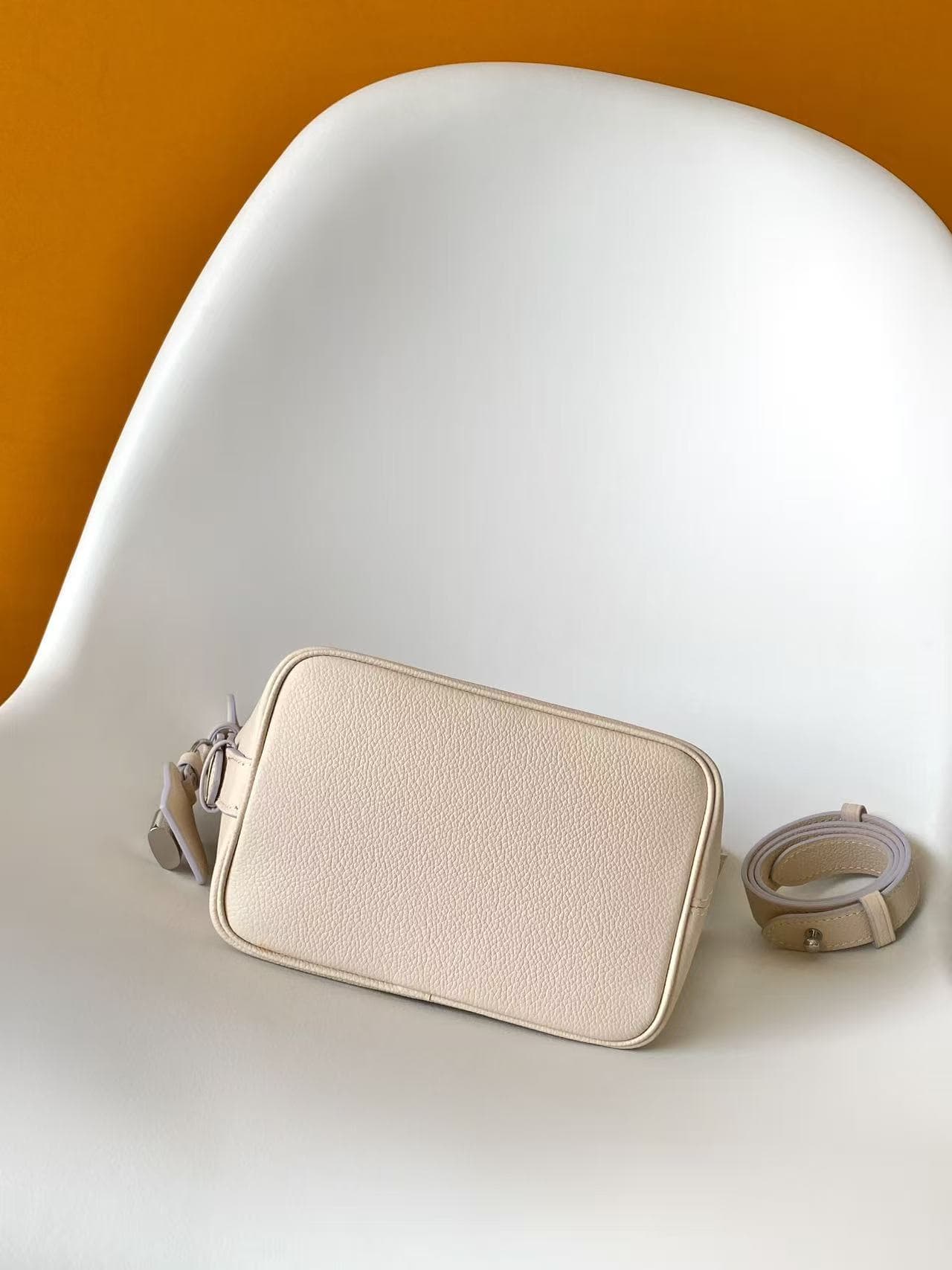 Louis Vuitton All In BB Link Quartz Embossed cowhide leather M29835 High