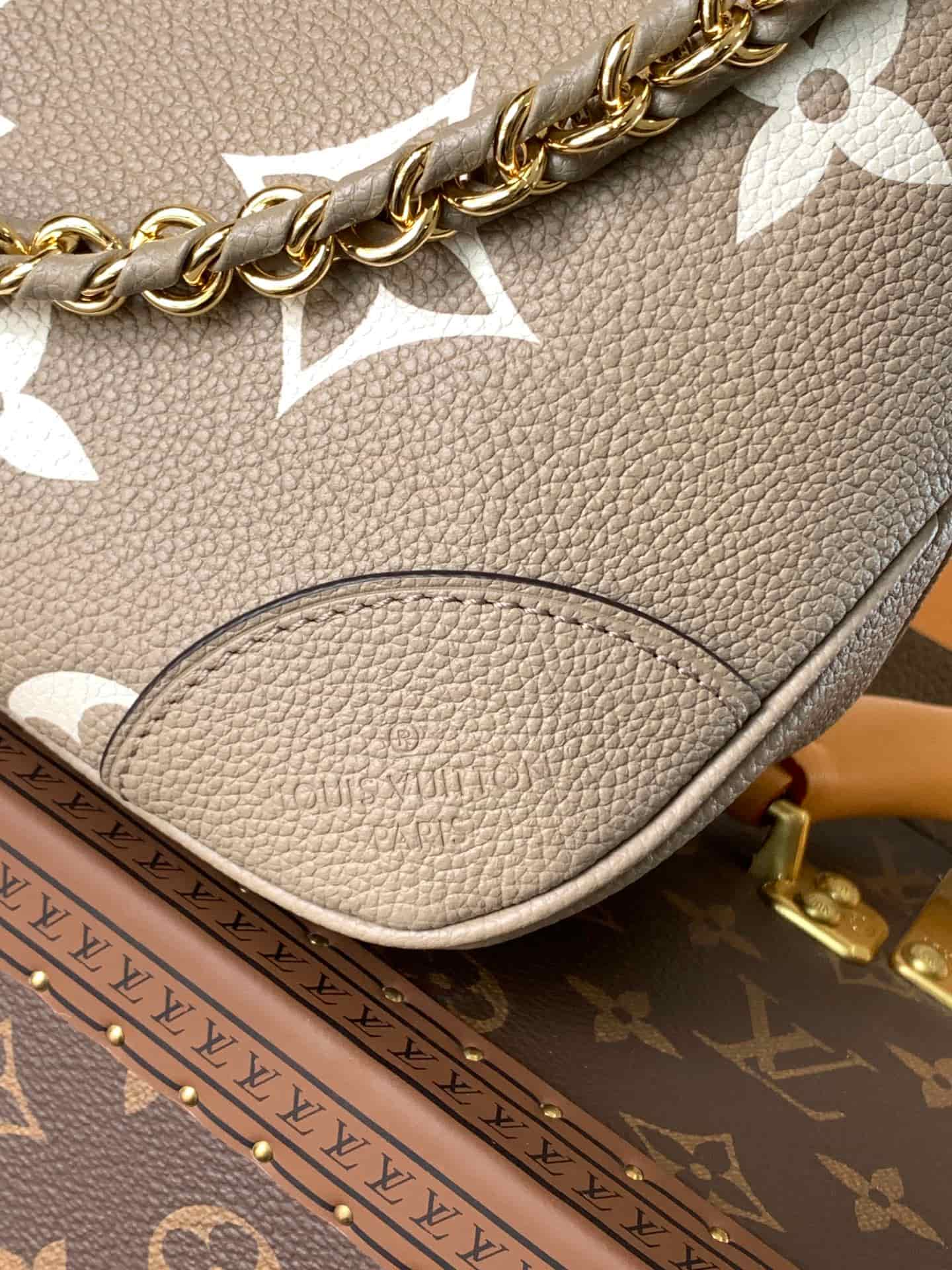 Louis Vuitton Boulogne PM Dove Gray / Cream Embossed grained cowhide leather M13224 High