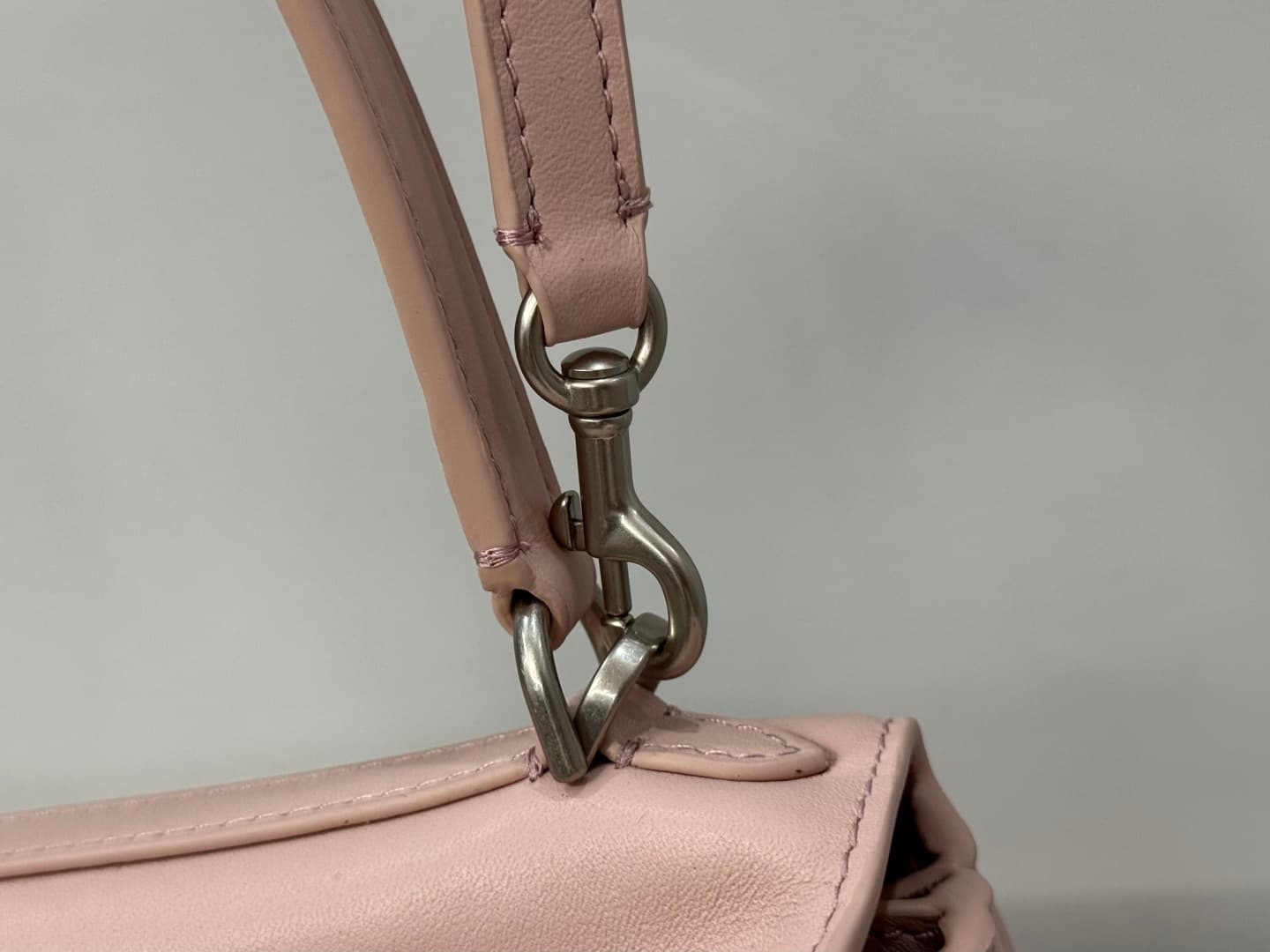 Balenciaga Rodeo Medium Bag in Pink Leather With Silver-Tone Metal TOP