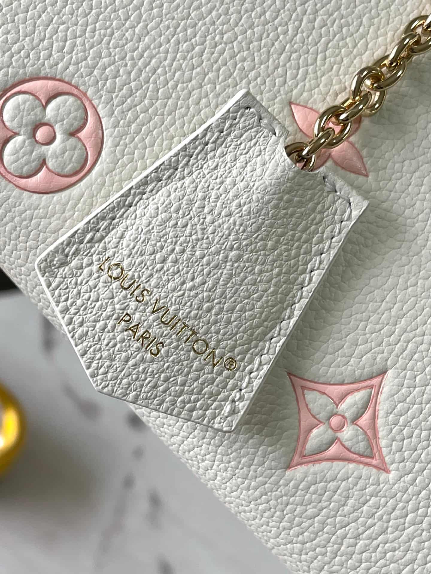 Louis Vuitton OnTheGo PM Milky White/Peach Cowhide leather M28313 High
