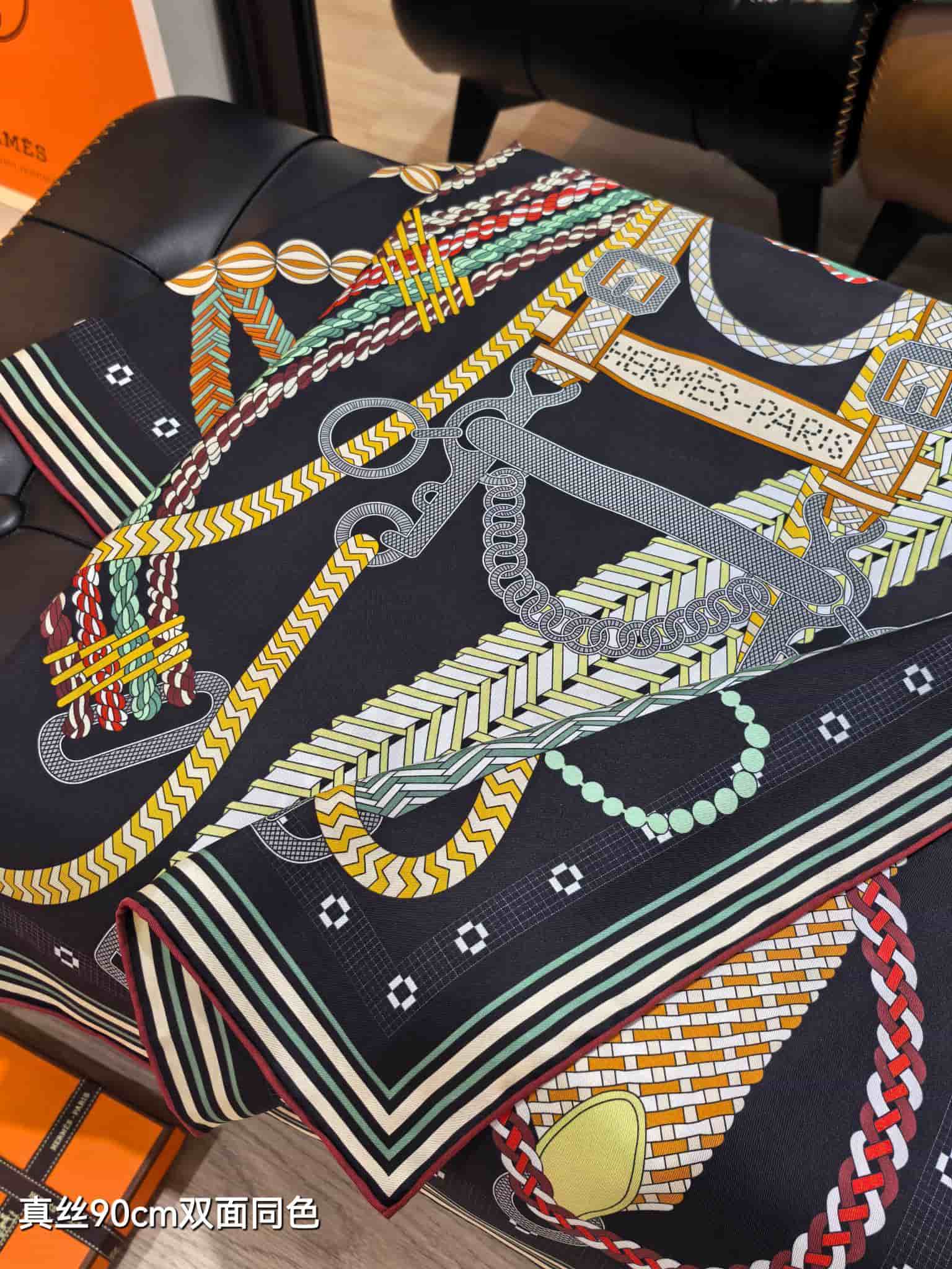Hermes Tout en Tresse Scarf