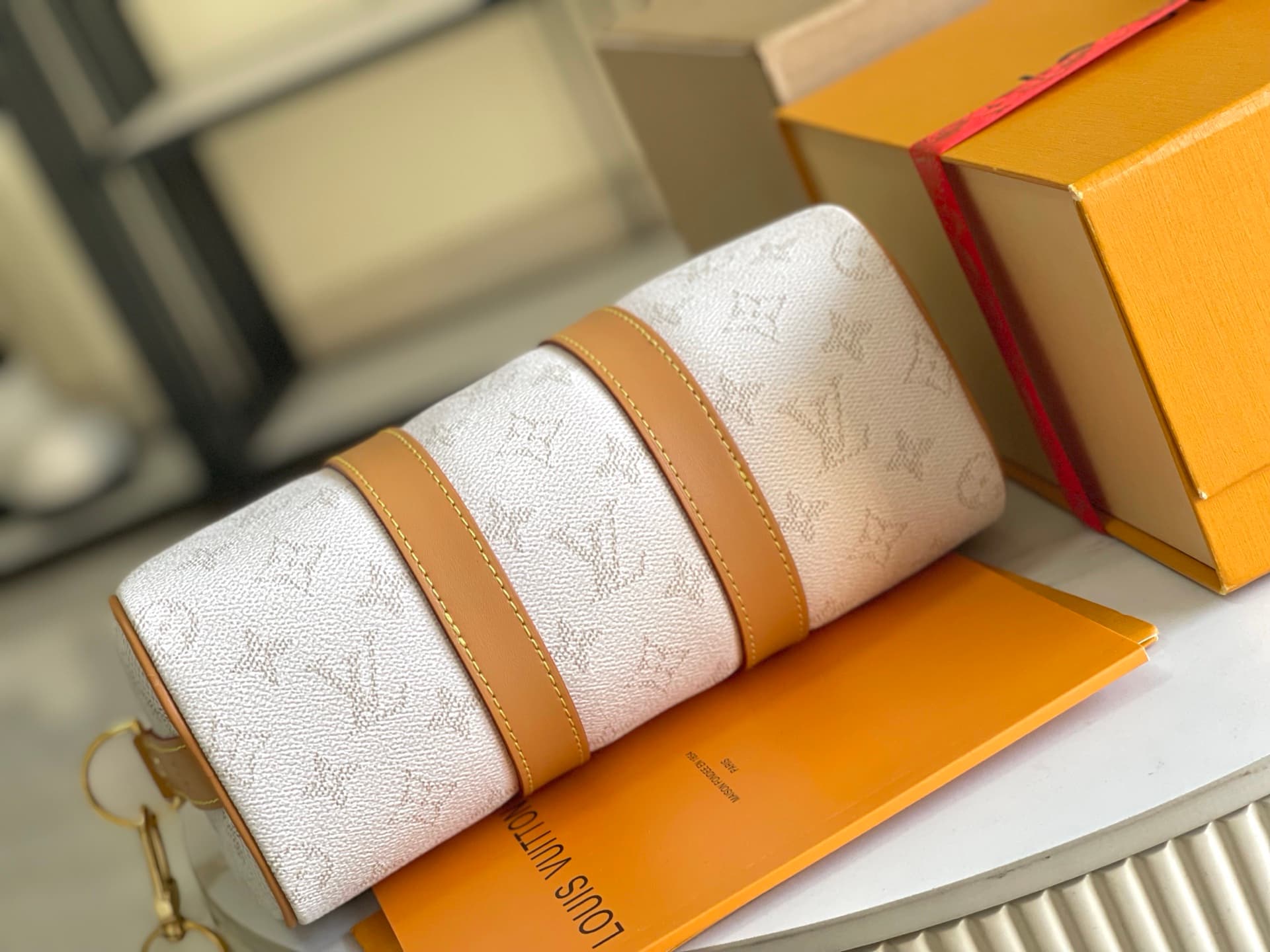 Louis Vuitton Keepall Bandoulière 25 Off-white M15076 TOP