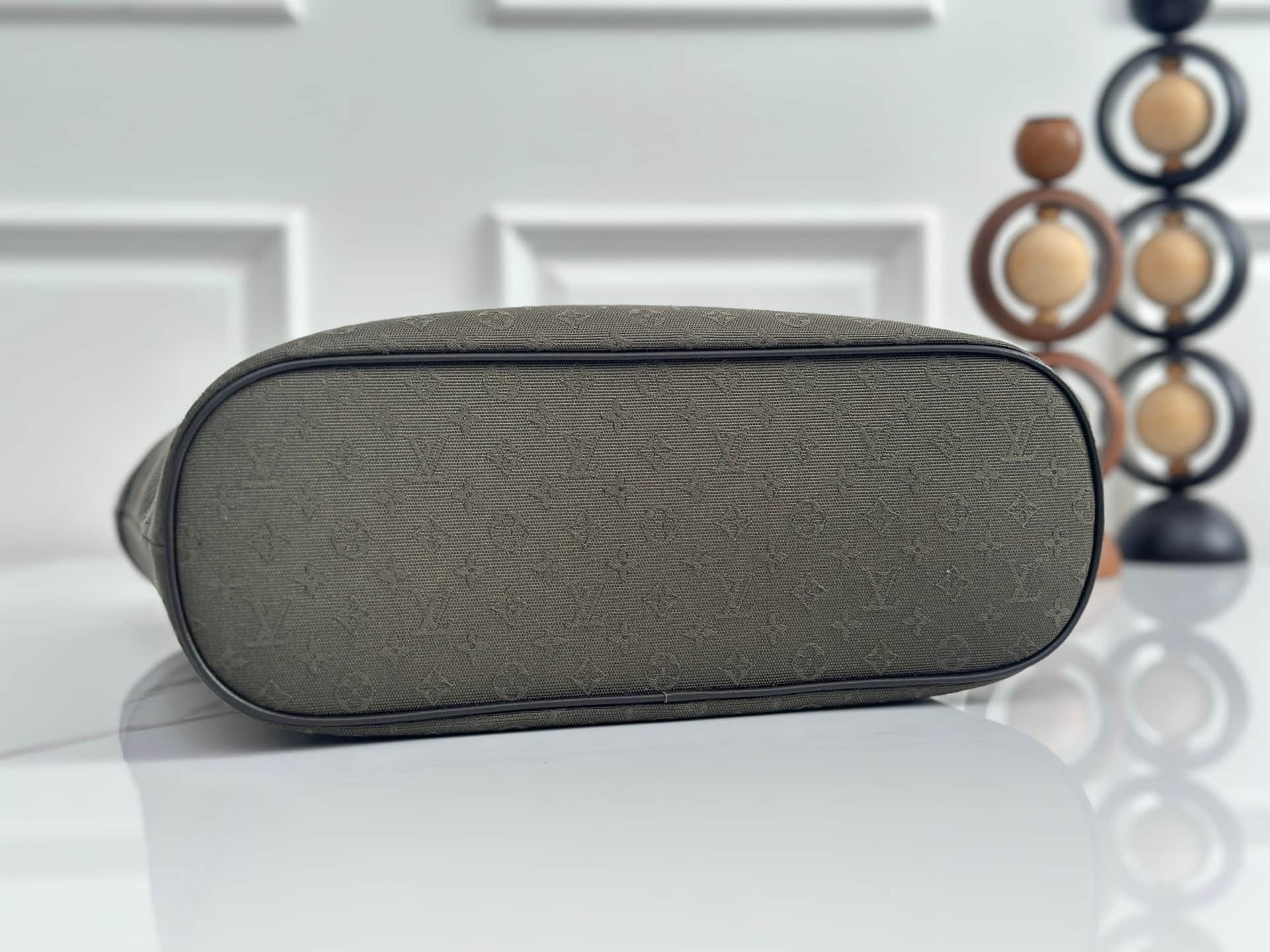 Louis Vuitton Monogram Lin Lucille shoulder bag M92681 High