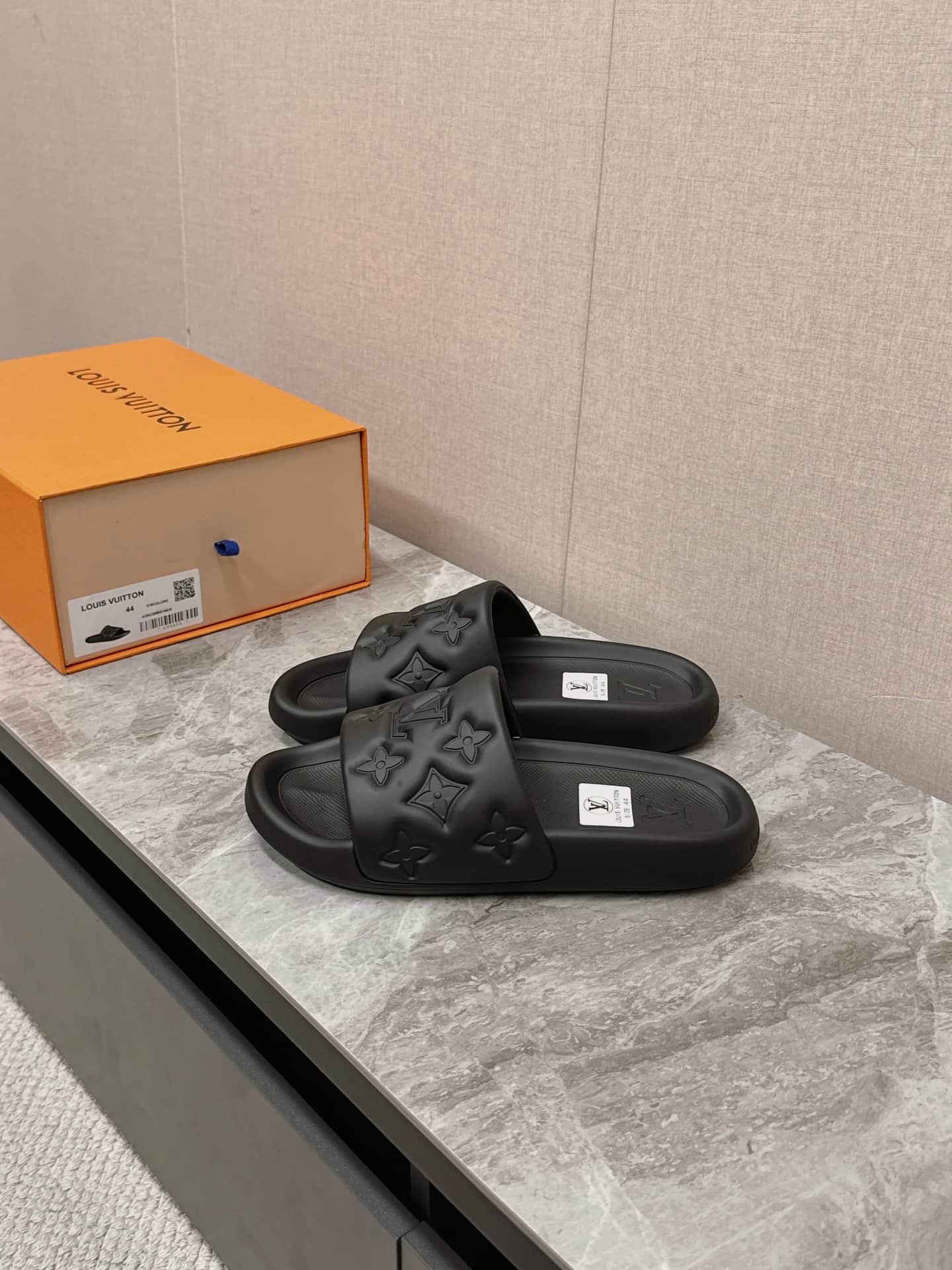 Louis Vuitton Waterfront Mule Shoes Men Women