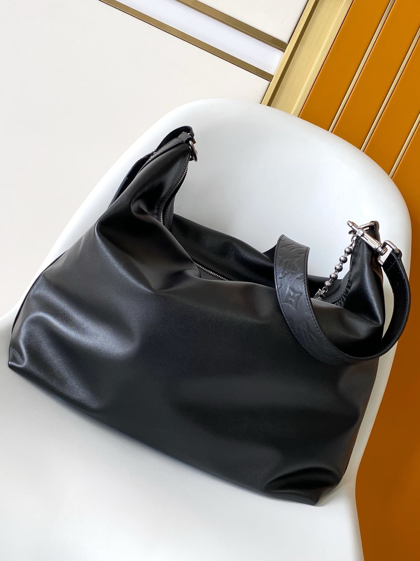 Louis Vuitton Vagabond Hobo Black Calf leather M13986 High