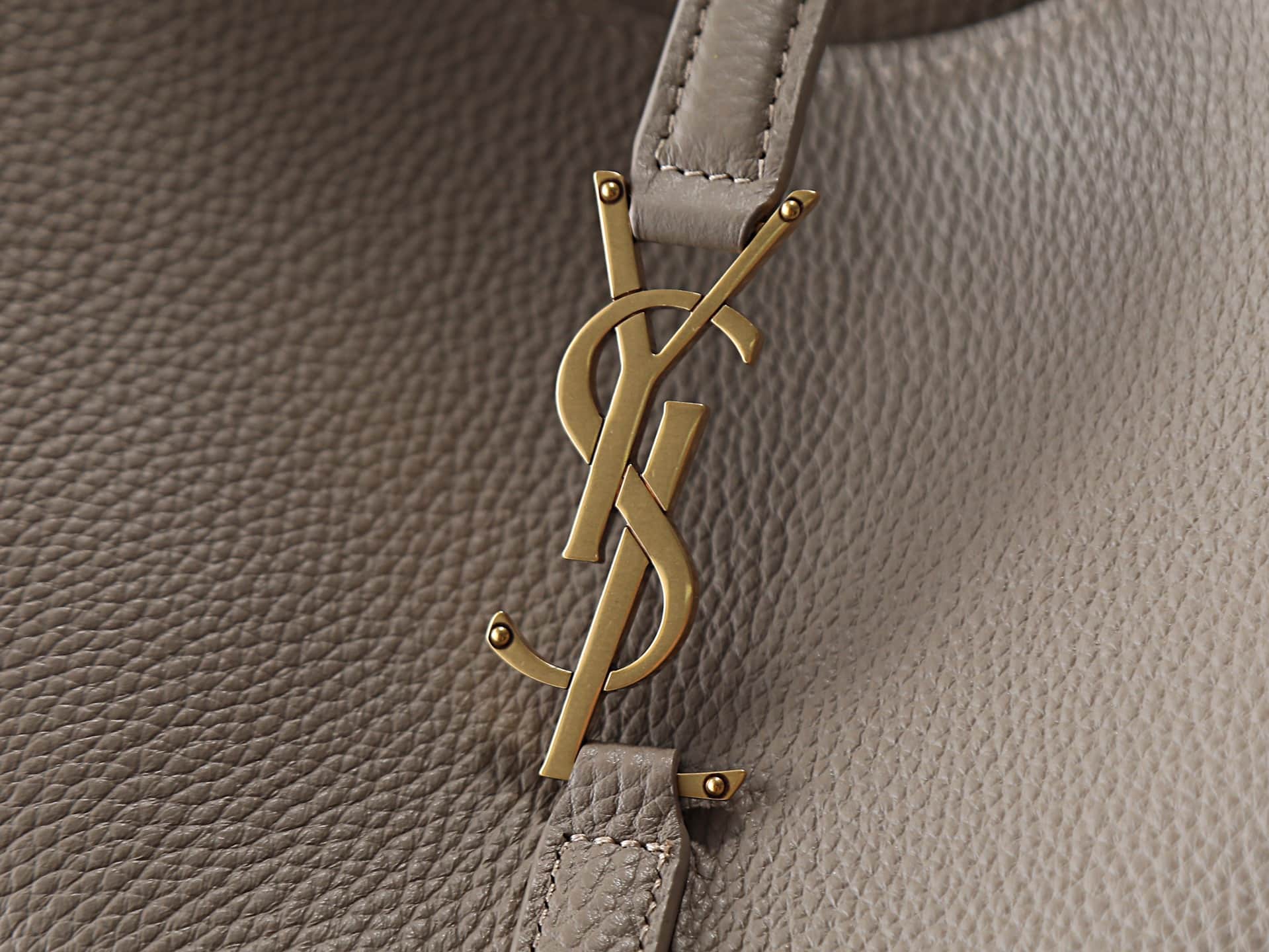 Saint Laurent LE 5 À 7 SMALL BEA in grained leather 779029 High
