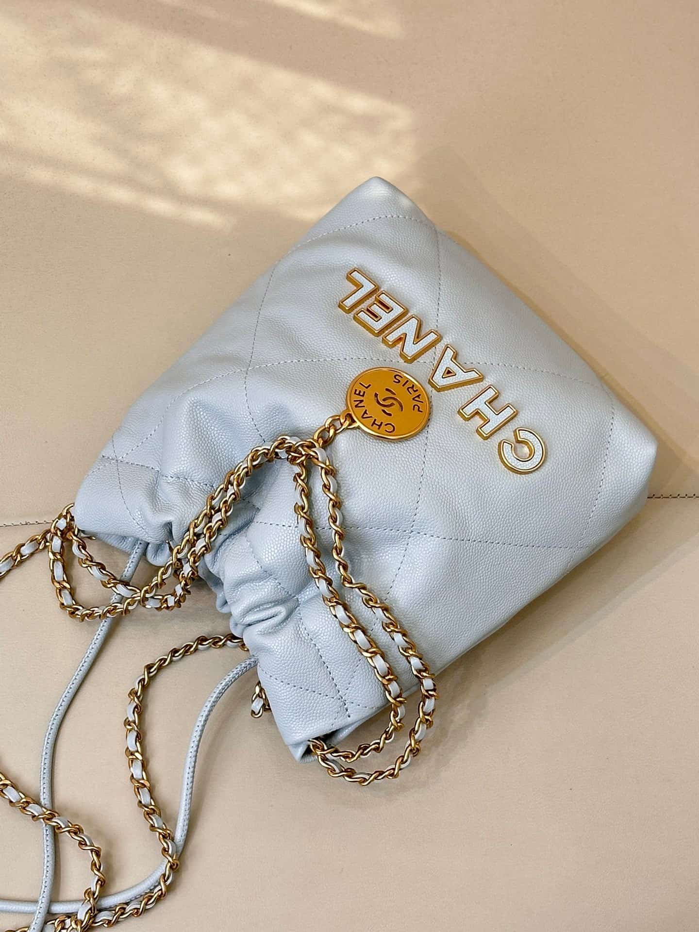 Chanel 22 MINI HANDBAG Shiny Calfskin Light Blue & Gold-Tone Metal AS3980 TOP