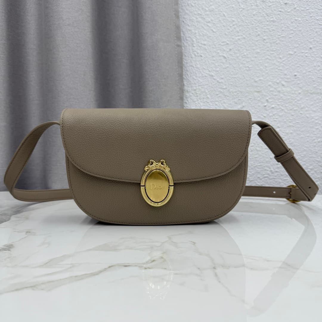 Dior Médaillon Flap Bag Grey Grained Calfskin M3920 High