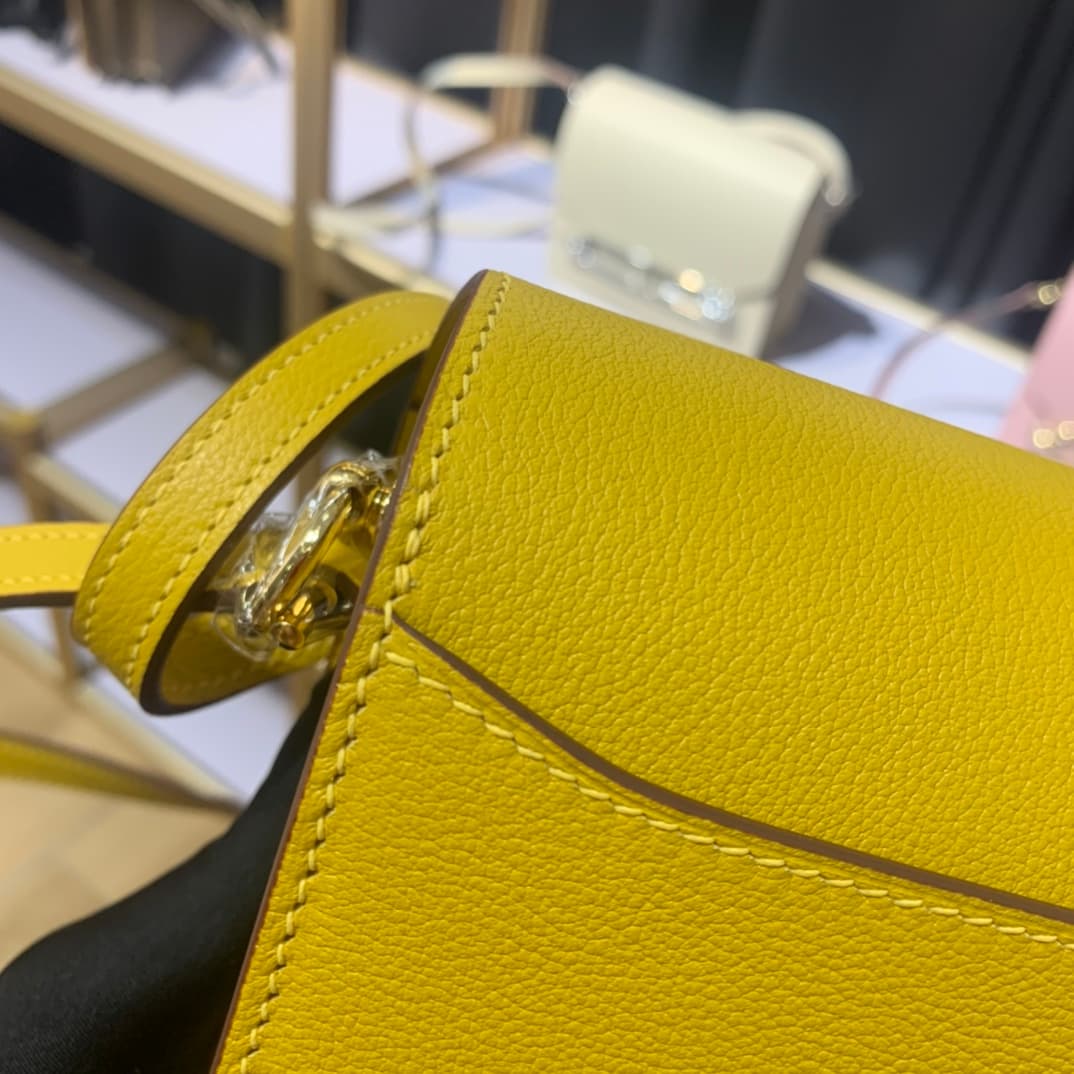 Hermes Roulis wallet in Jaune Ambre Calfskin Etoupe WAX Gold/Silver-Metal High