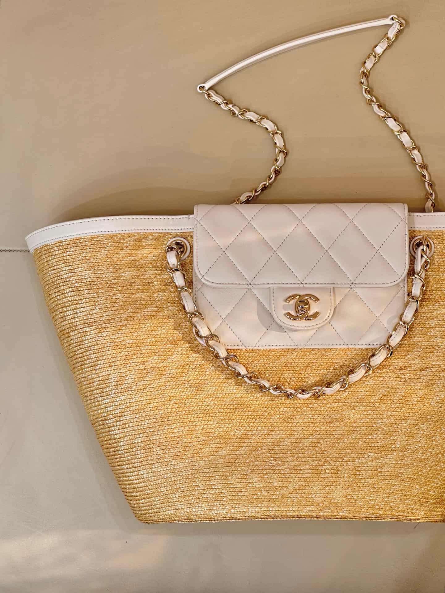 Chanel Coco Beach Shopping Bag Braided Straw Lambskin & Gold-Tone Metal Beige & White AS5952 TOP