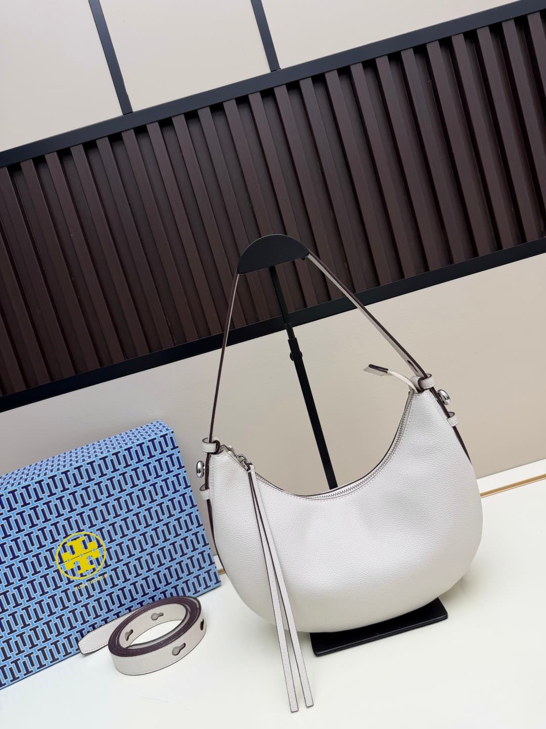 Tory Burch ROMY HALF MOON BAG White High