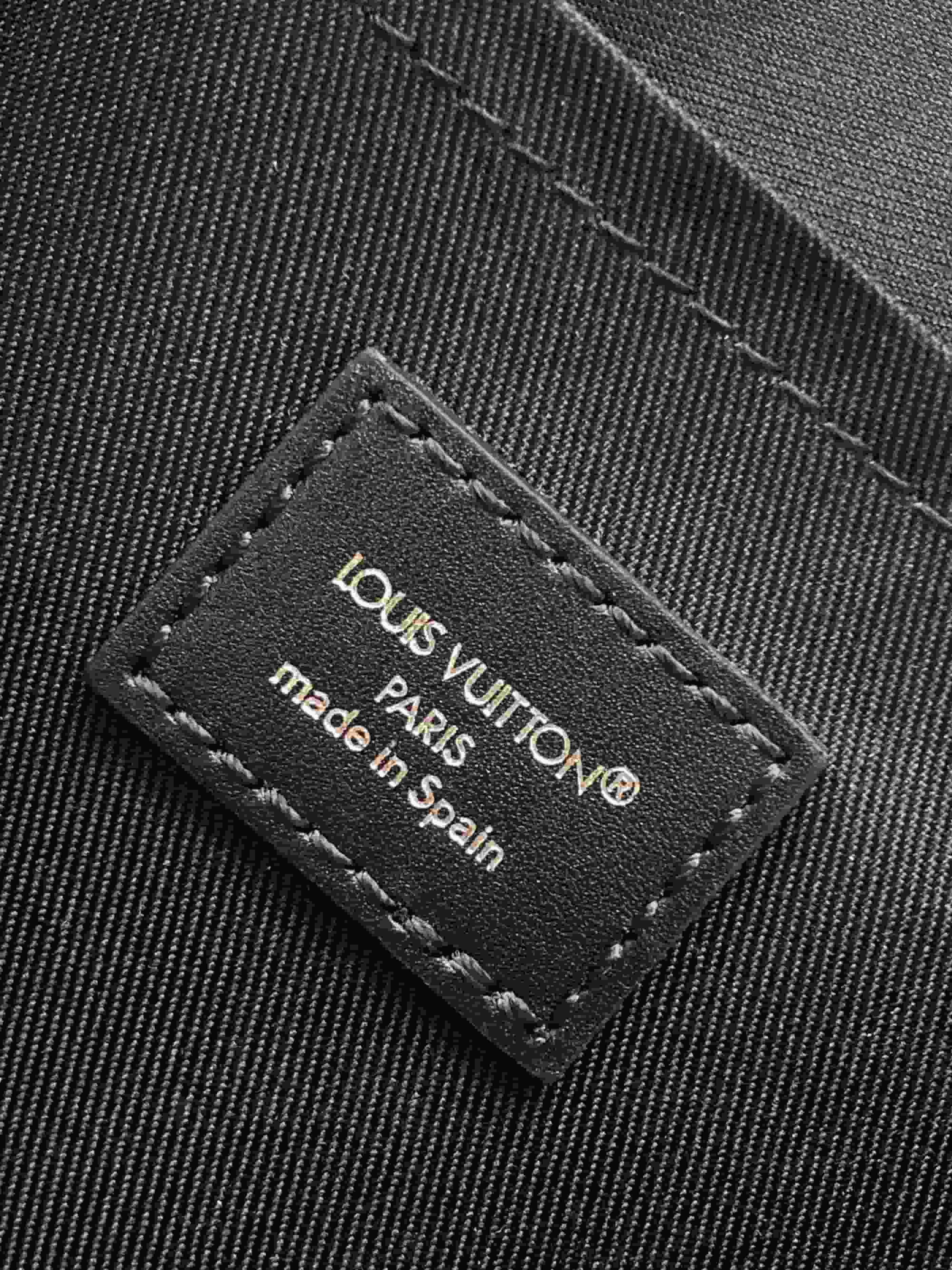 Louis Vuitton Keepall Bandoulière 25 Mon Monogram Eclipse coated canvas P01942 High