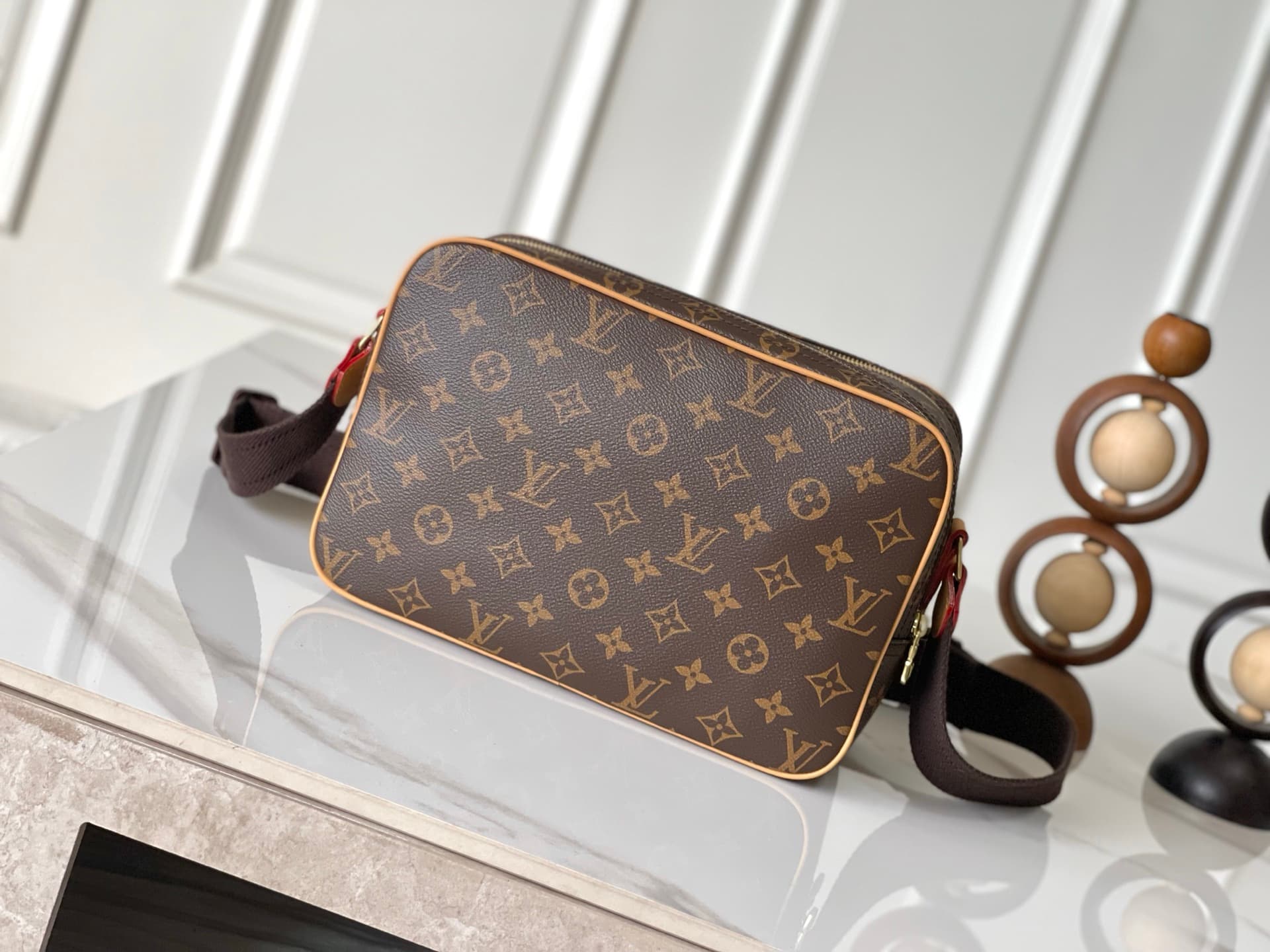 Louis Vuitton Reporter PM crossbody bag in Monogram canvas M45254 high