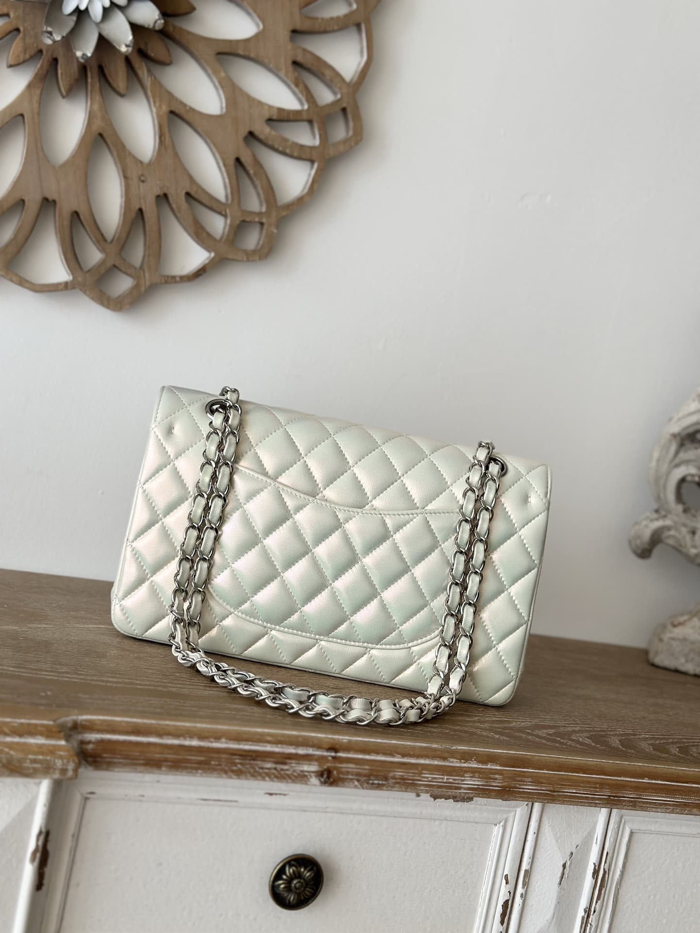 Medium CLASSIC HANDBAG Iridescent Lambskin & Silver/Gold-Tone Metal White A