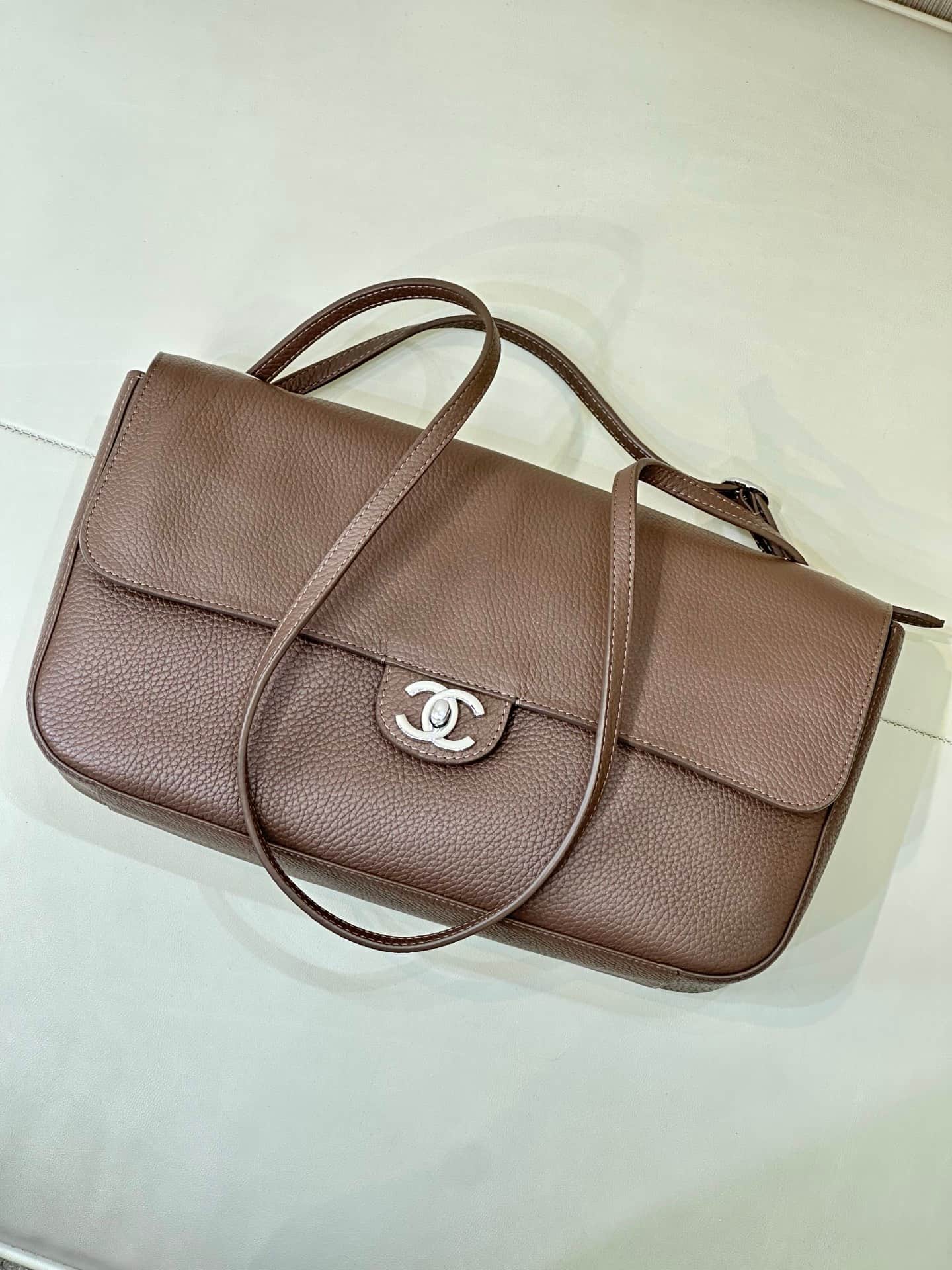 Chanel Maxi Flapbag Grained Calfskin & Silver Metal Light Brown AS6231 TOP