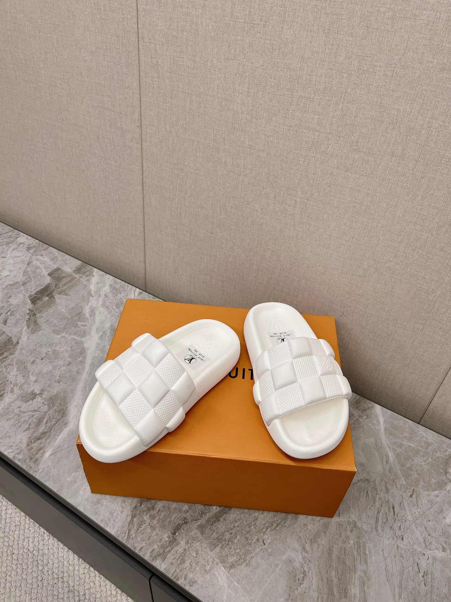 Louis Vuitton Waterfront Mule Shoes Men Women