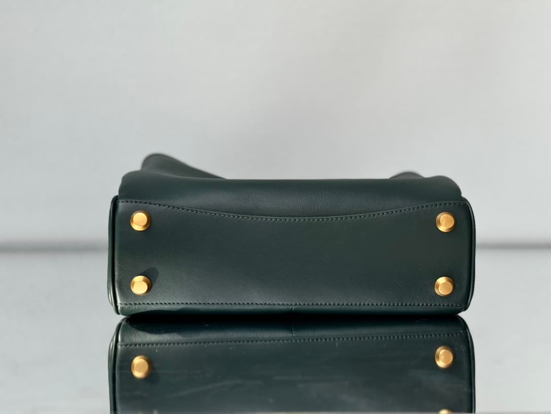 Balenciaga Rodeo Small Bag in Pine Green Leather With Gold-Tone Metal TOP