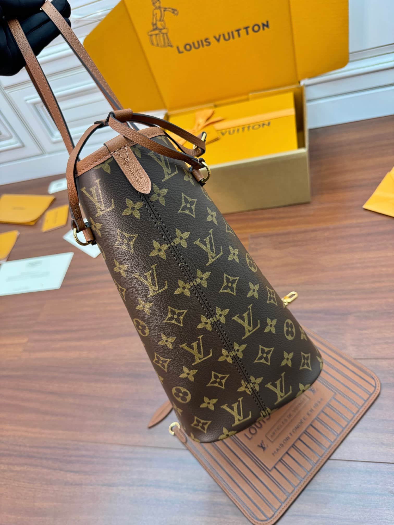 Louis Vuitton Neverfull Inside Out MM Tan Cowhide Leather/Monogram Coated Canvas M12061 TOP