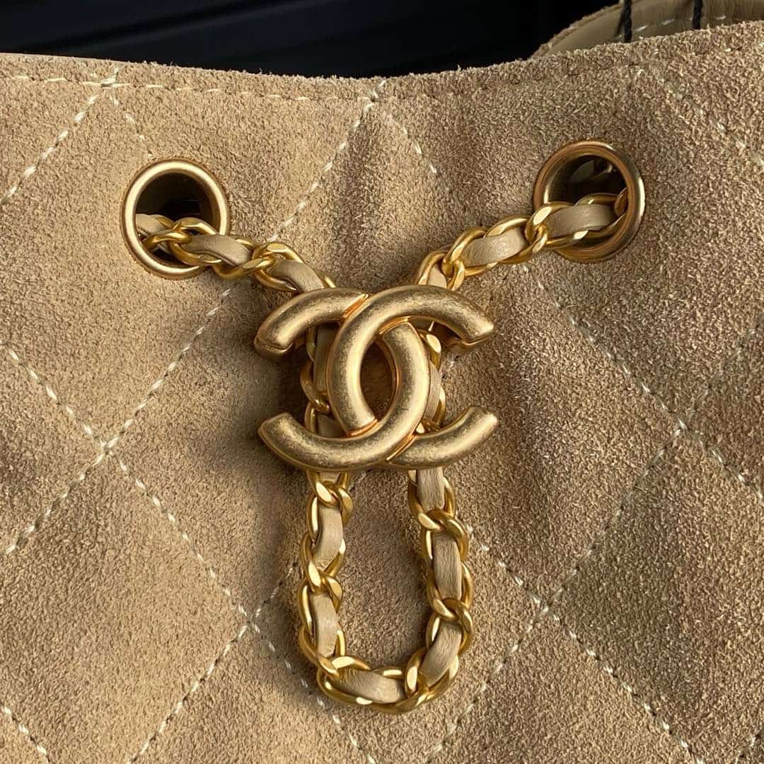 Chanel 25 Small Hobo handbag AS5293 Suede & gold-tone metal Camel A