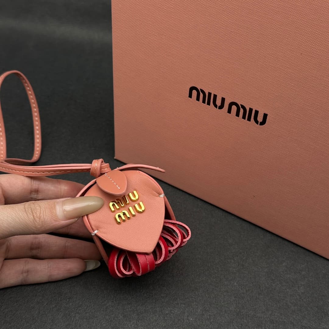 Miu Miu flower Logo-Lettering Leather Bag Charm
