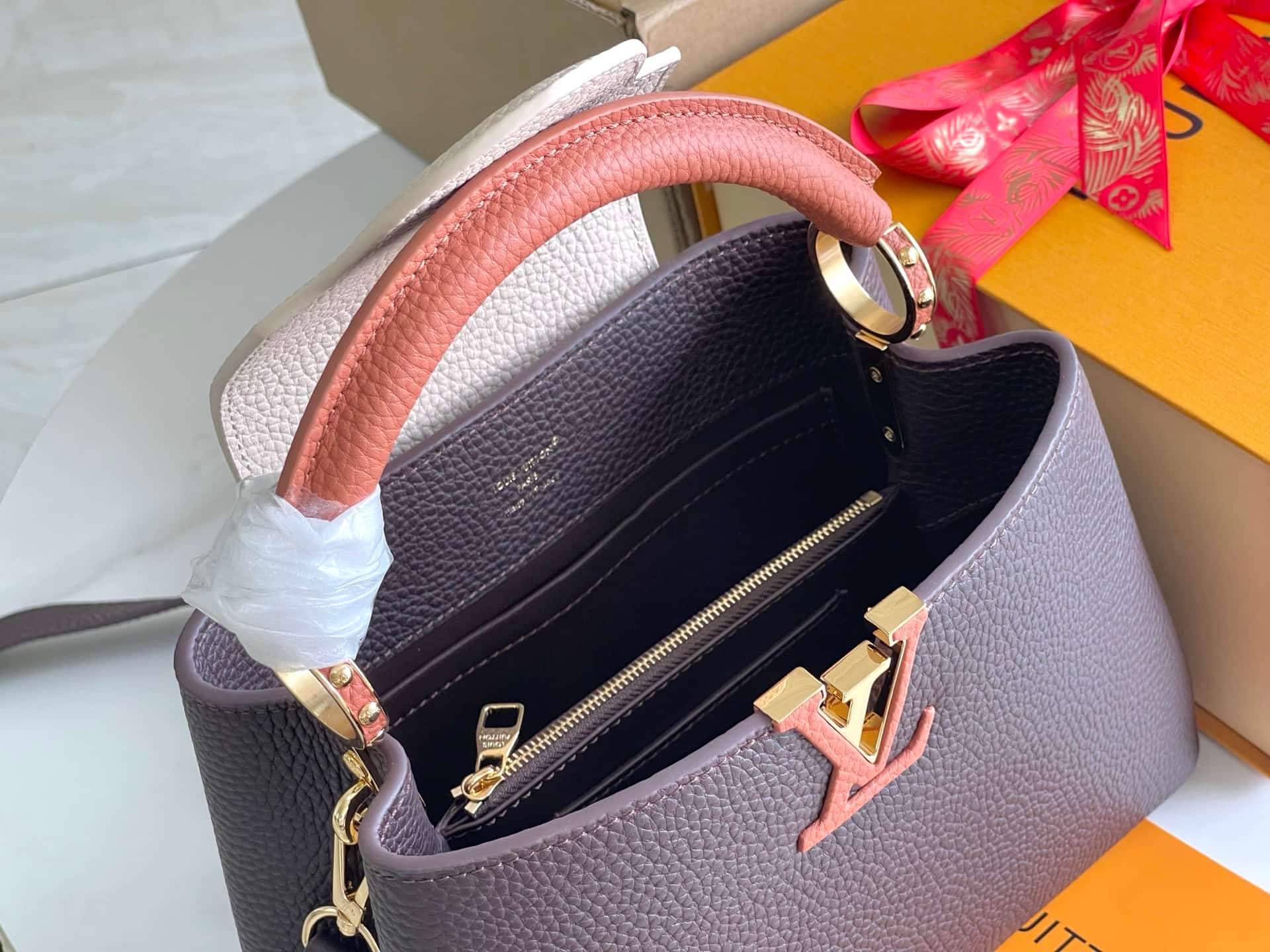 Louis Vuitton Capucines MM Taurillon leather M12952 Chocolate Brown/Quartz Pink/Beige/Tan Brown TOP