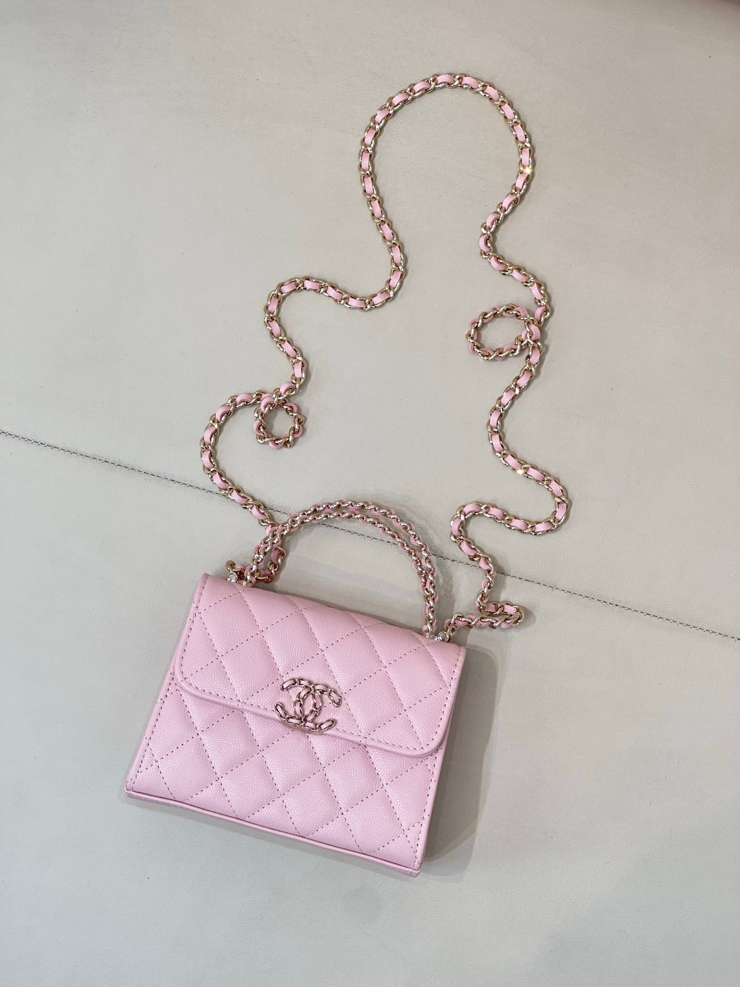Chanel Clutch with chain Grained Calfskin&Gold-Tone Metal Pink AP3236 TOP